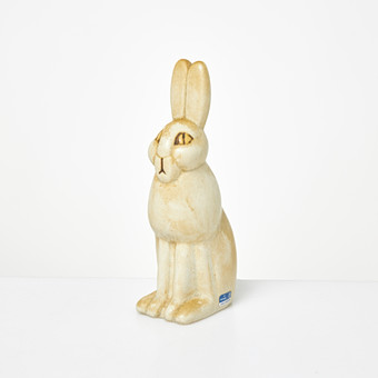 LISA LARSON. "Fjällhare", ur serien Skansen, stengods, Gustavsberg, etikettmärkt.