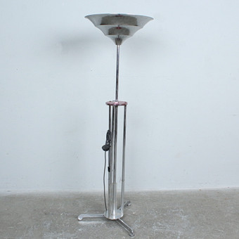 Postmodernistyczna lampa podłogowa z lat 1990.