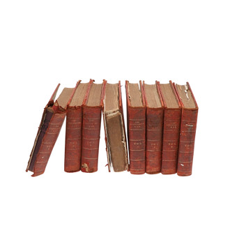 A SET OF EIGHT 'THE ILLUSTRATED WAR' VOLUMES.