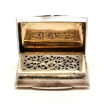 GEORGIAN SILVER VINAIGRETTE W/ GILDED INTERIOR.