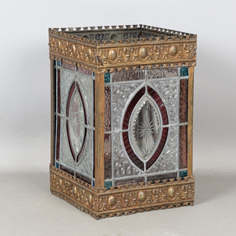 A VICTORIAN BRASS AND STAINED GLASS HALL LANTERN.