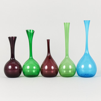 VASER 5 stycken, bulbvaser, olika glasbruk.