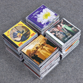 ÖVER 50 CD-SKIVOR, BLANDAD MUSIK.