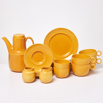 STIG LINDBERG. Kaffeservis, 17 delar, "Primula", glaserat stengods, Gustavsberg.