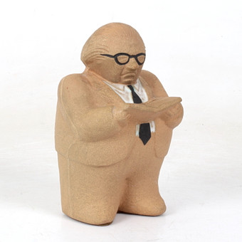 LISA LARSON. Figurin, "Gunnar Sträng", stengods, Gustavsberg.