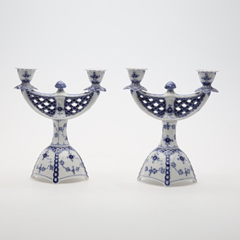 KANDELABRAR par musselmalet nr. 1169, Royal Copenhagen, Danmark.
