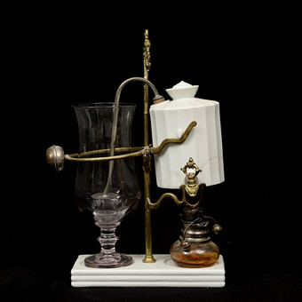 SIFONKAFFEBRYGGARE, glas och porslin. 1800-tal.