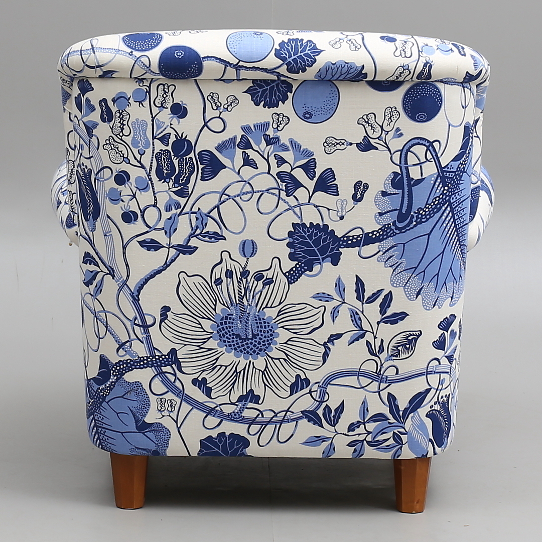 Bilder för 348729 FåTÖLJ, modell 568, Josef Frank, Firma Svenskt Tenn Auctionet Bilder för 348729 FåTÖLJ, modell 568, Josef Frank, Firma Svenskt Tenn Auctionet