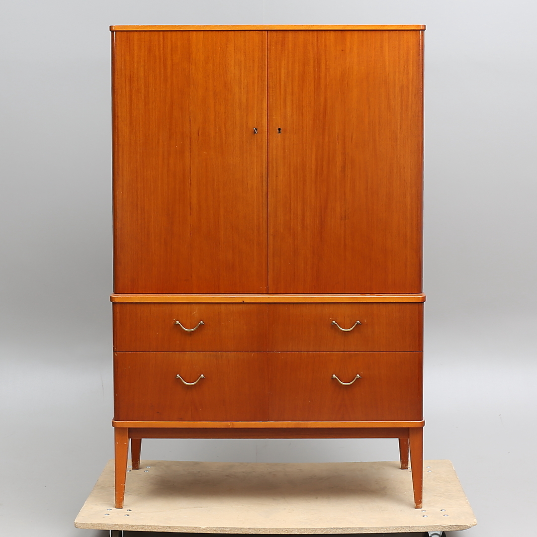 Bilder för 578105 SKåP, Lammhults Möbler, omkring 1900 talets mitt Auctionet Bilder för 578105 SKåP, Lammhults Möbler, omkring 1900 talets mitt Auctionet