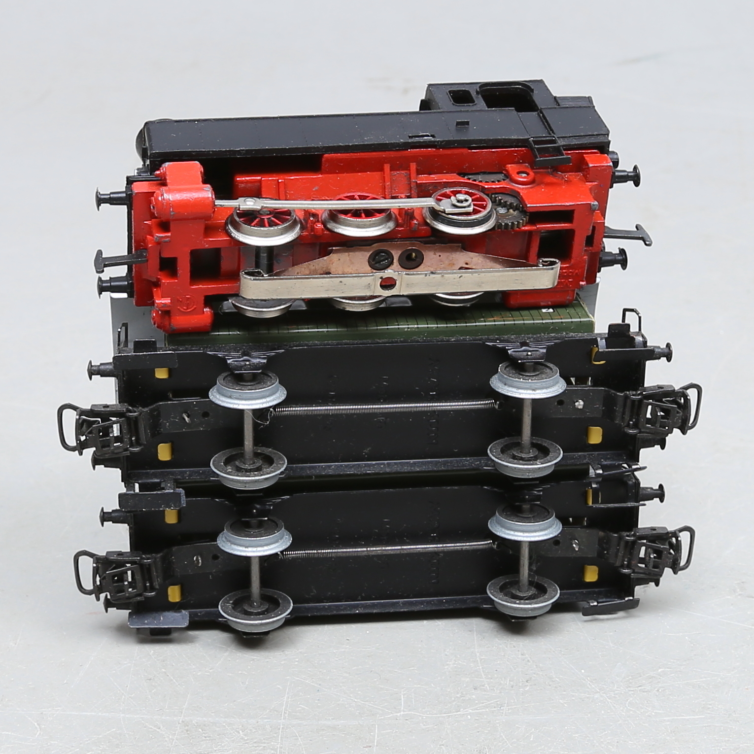 Images for 1073764. MODEL RAILWAY PARTS, carriages, rails