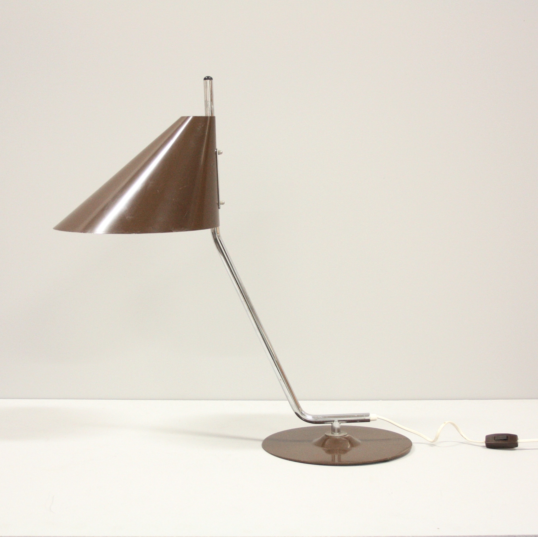 BORDSLAMPA, Hans Agne Jakobsson, modell 260. Belysning BORDSLAMPA, Hans Agne Jakobsson, modell 260. Belysning