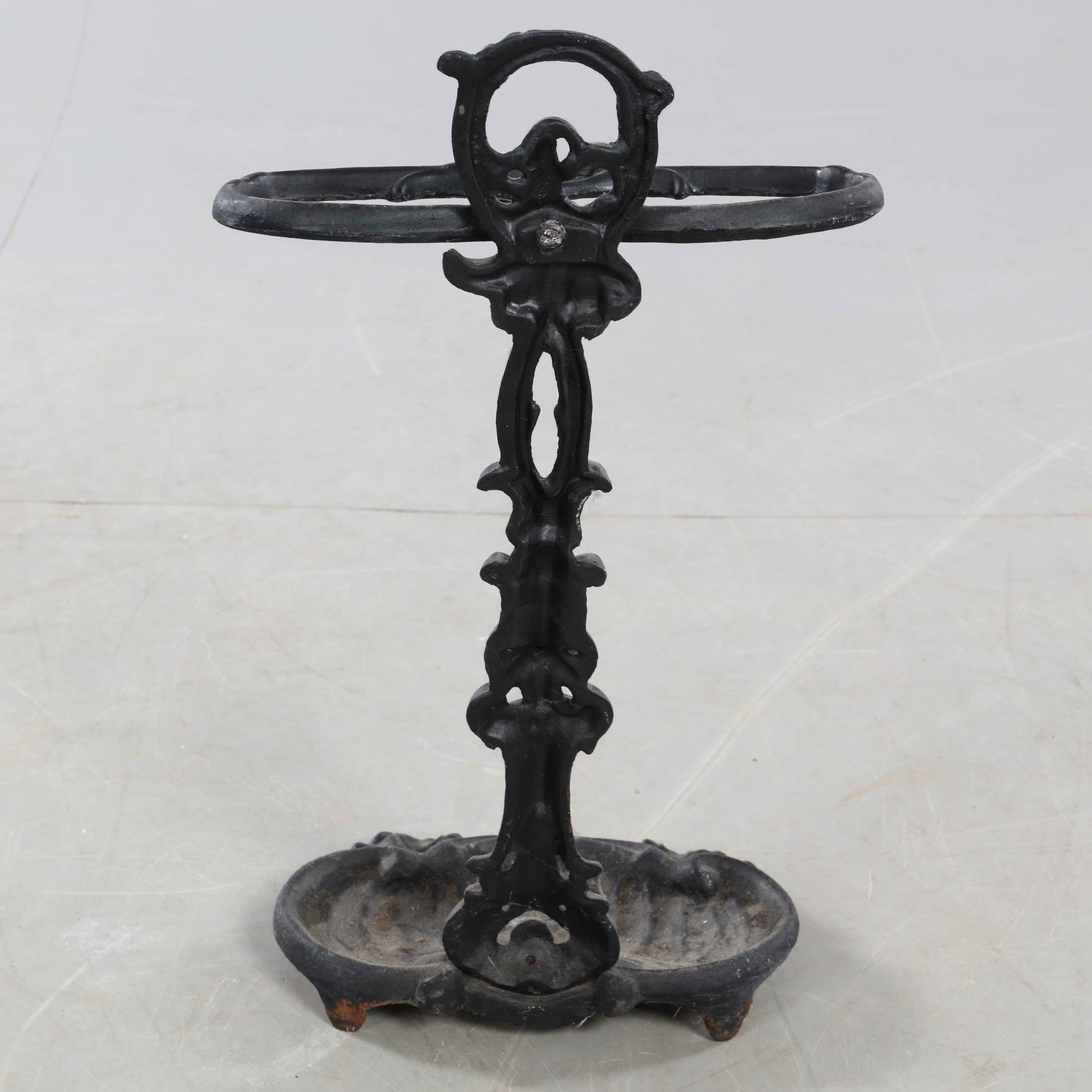 Images for 1369355. UMBRELLA STAND, cast iron, contemporary.