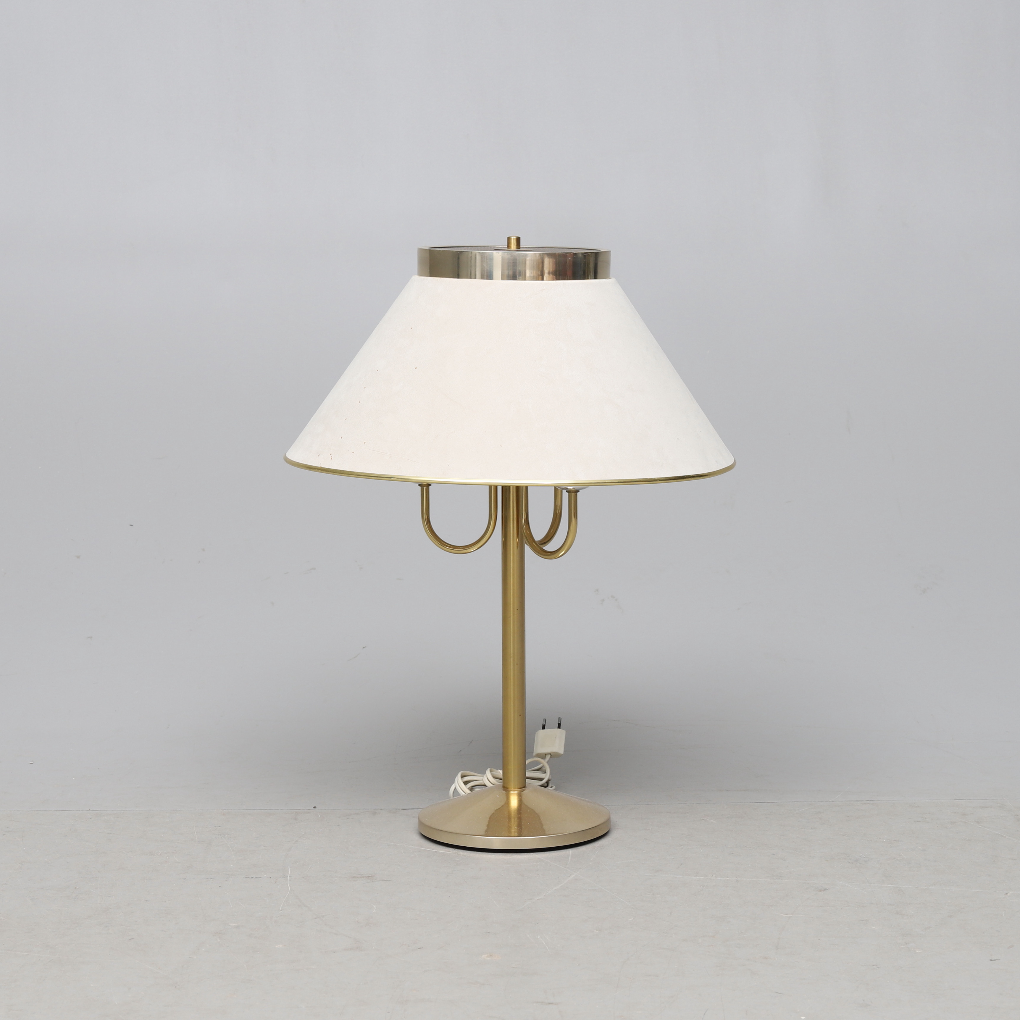 BORDSLAMPA, Nafa, 1900 talets andra hälft. Lighting & Lamps BORDSLAMPA, Nafa, 1900 talets andra hälft. Lighting & Lamps