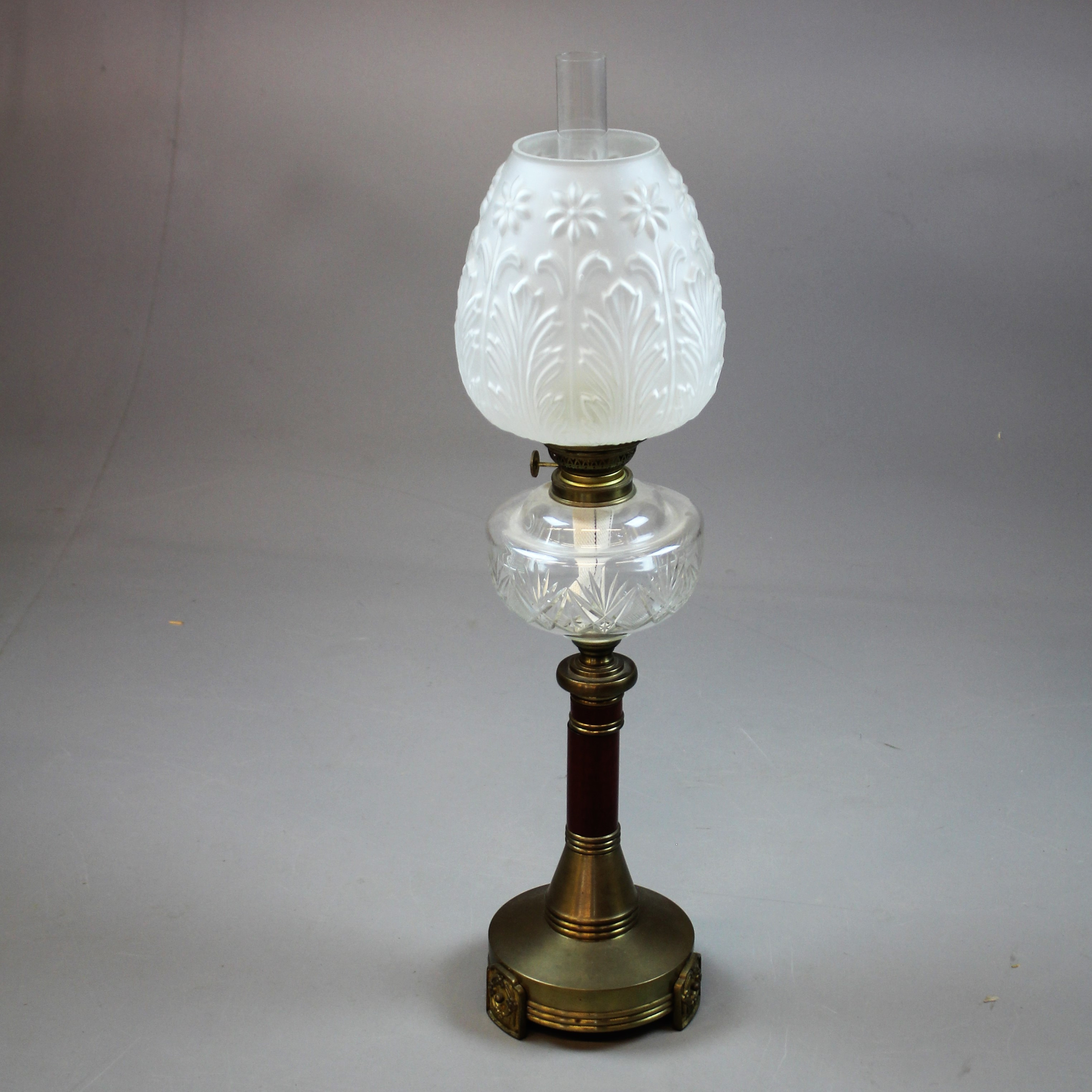 FOTOGENLAMPA, mässingglas tidigt 1900 tal. Belysning FOTOGENLAMPA, mässingglas tidigt 1900 tal. Belysning