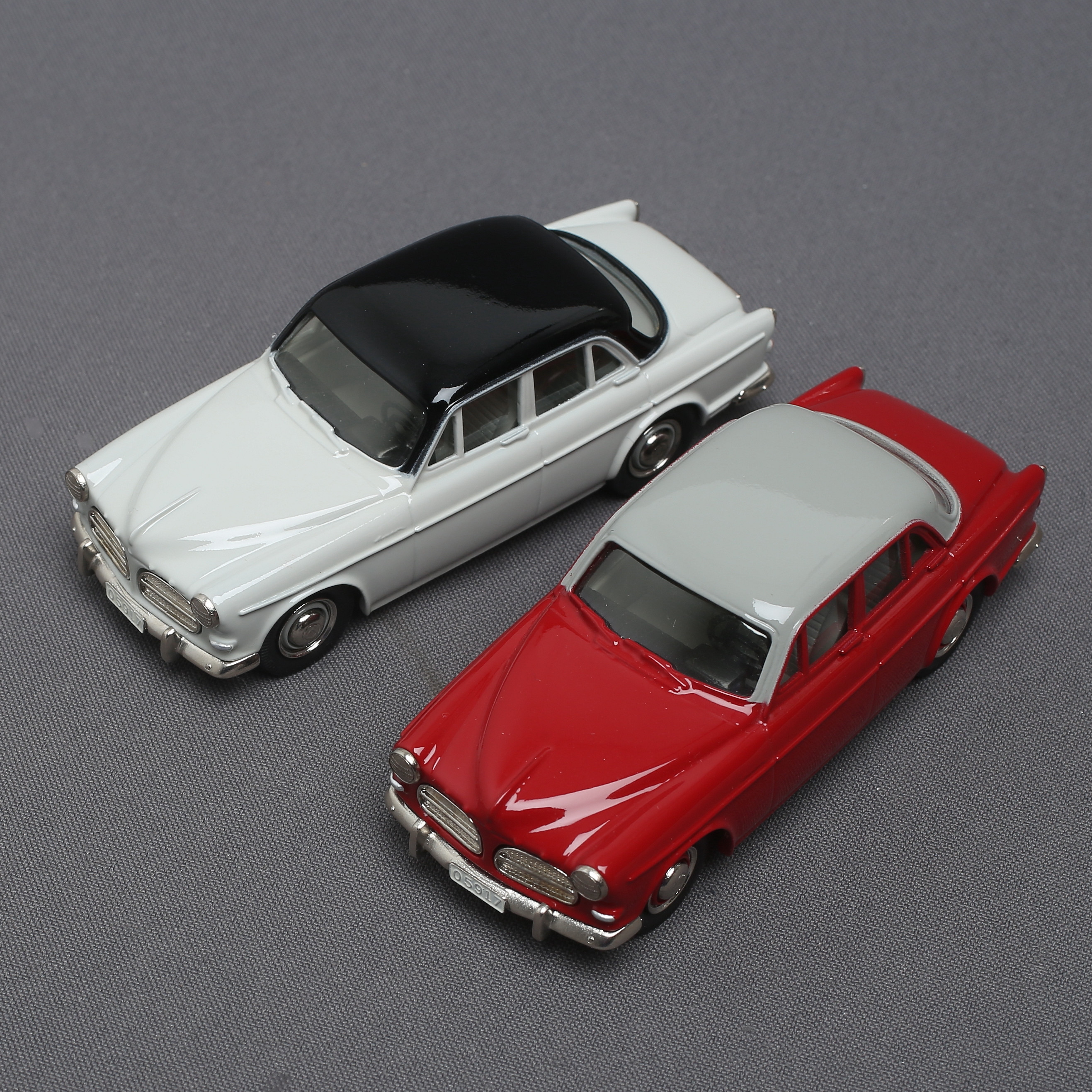 Miniature Robeddie Volvo Amazon 120 1957 - Échelle 1/43 - Made In France