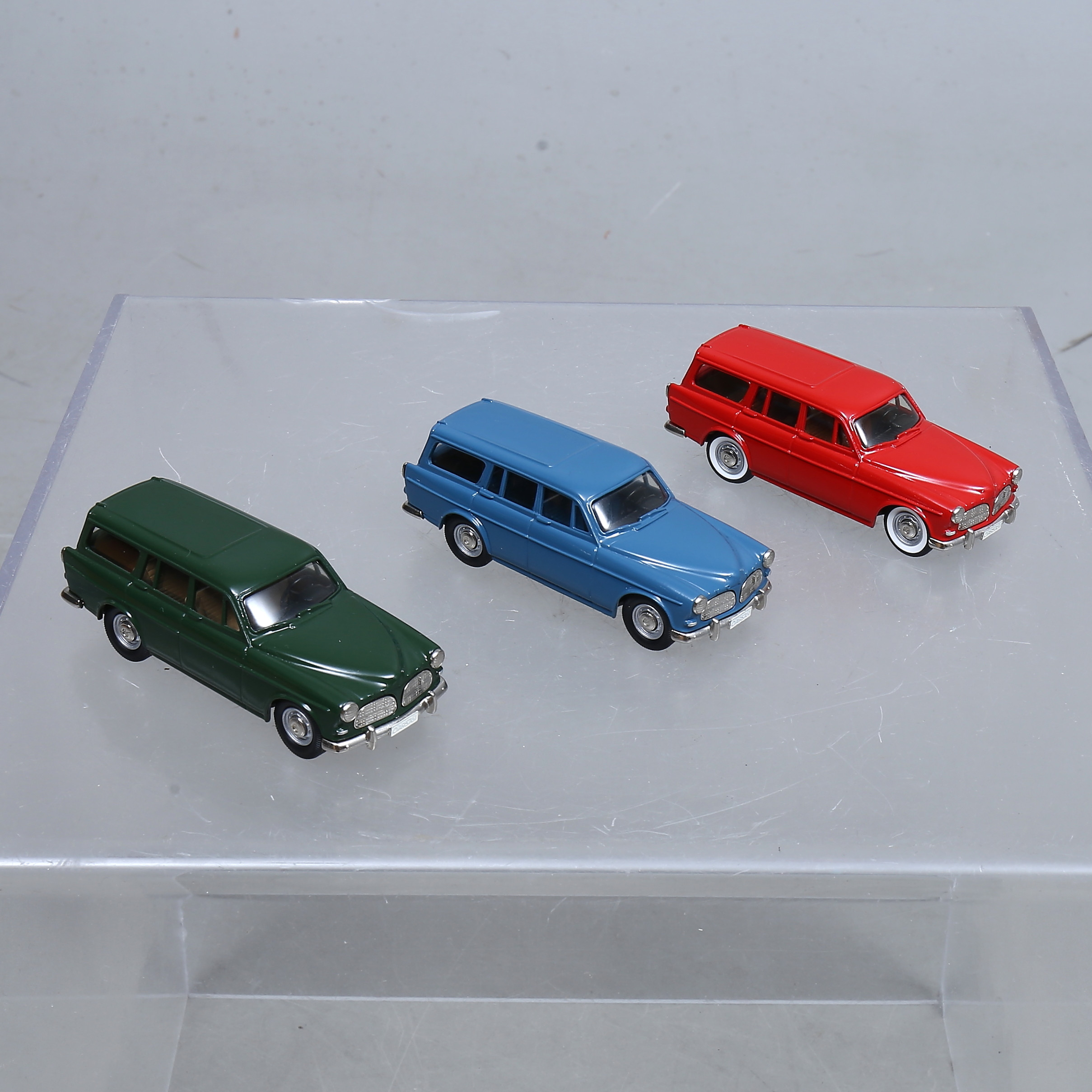 Miniature Voiture Brooklin RE10 – Volvo Amazon Estate 1969 Rouge – Échelle 1/43