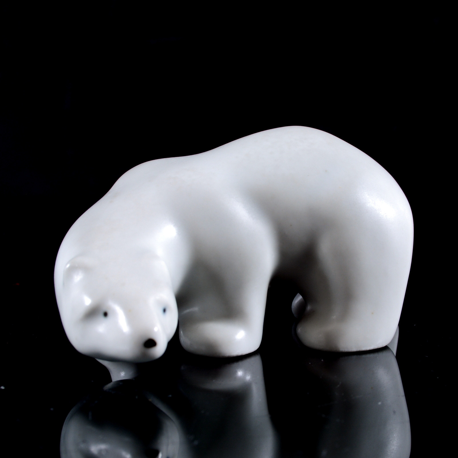 Images for 1592010. FIGURE, porcelain, Raili Eerola Arabia, 1960s