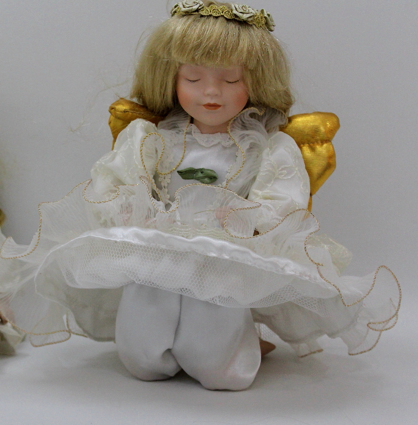Images for 176105. DOLLS two pieces an angel and a seated doll, Viven