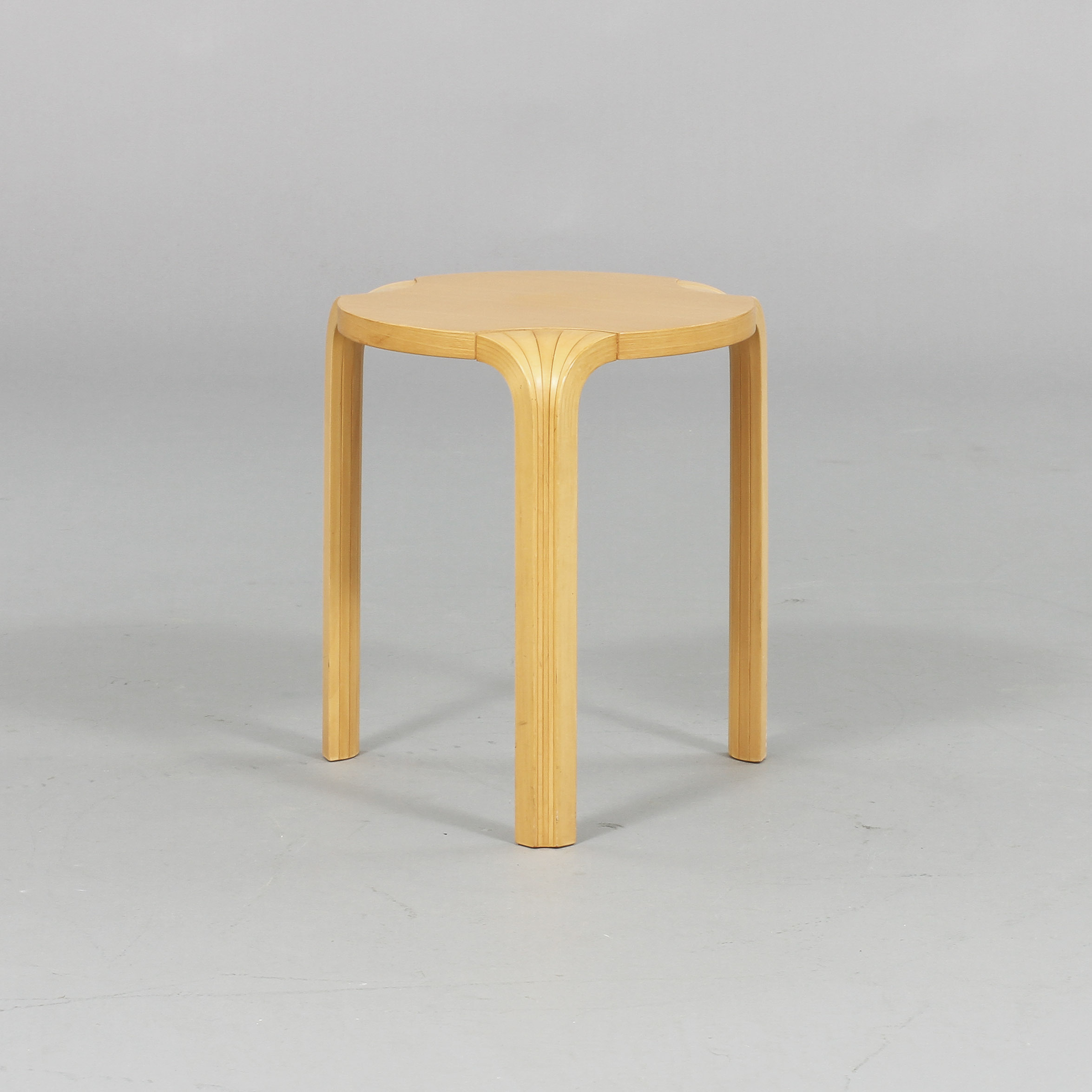 Alvar aalto” i möbler pÃ¥ göteborgs auktionsverk auctionet Alvar aalto møbler