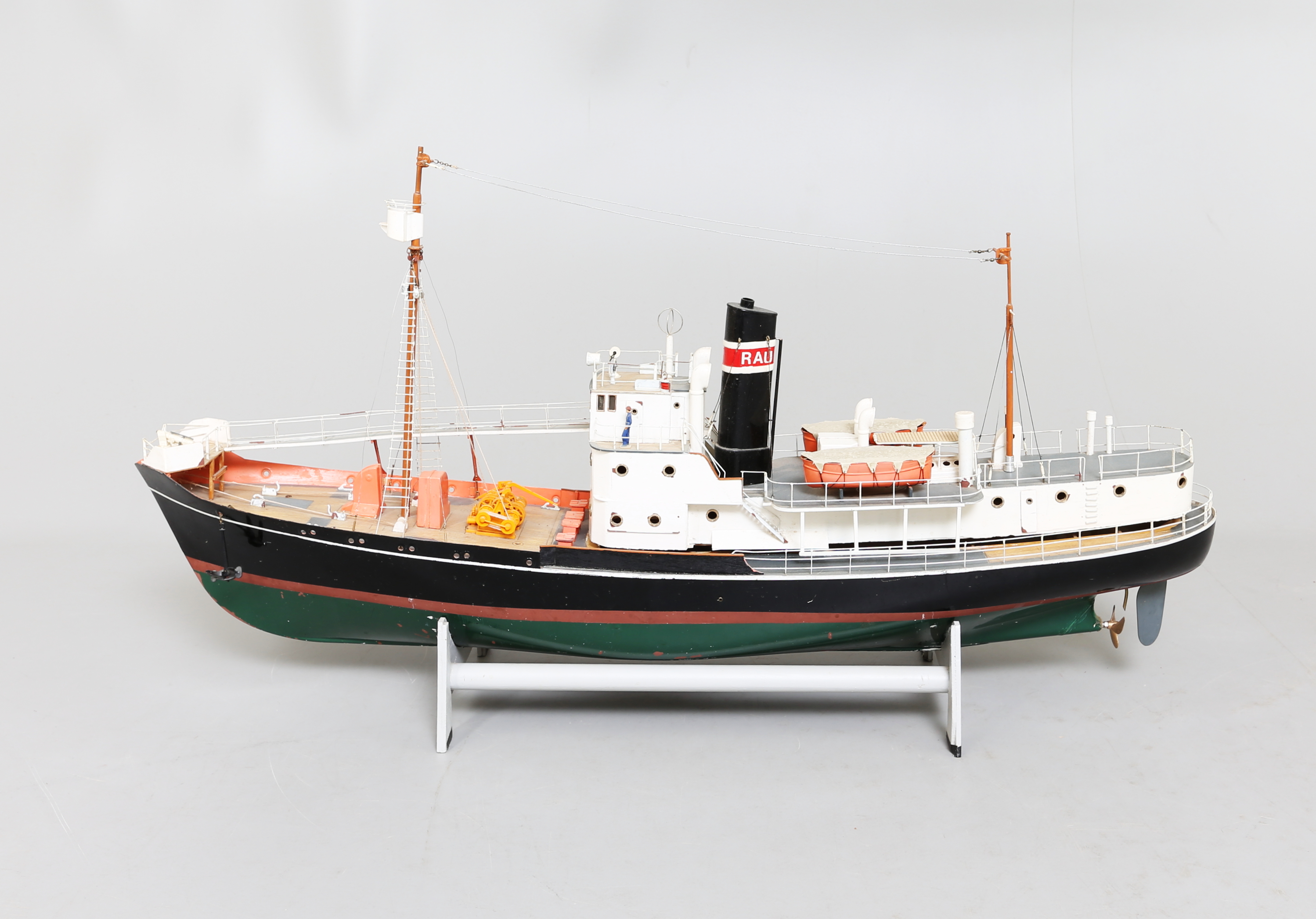 Images for 210991. WHALE CATCHER, model, 