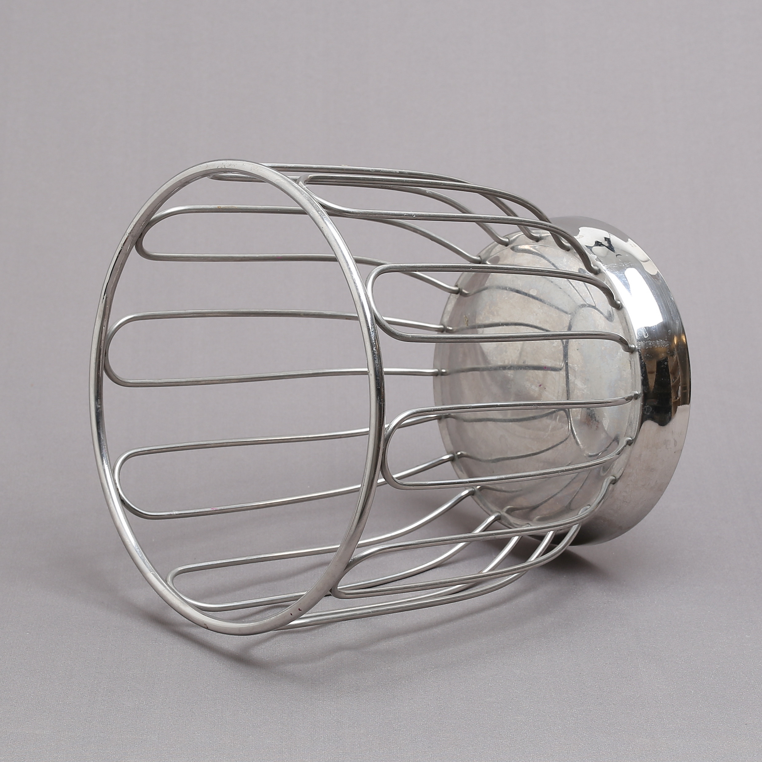 Bilder för 2143404. ALESSI, fruktskål, rostfritt stål, samtida. - Auctionet