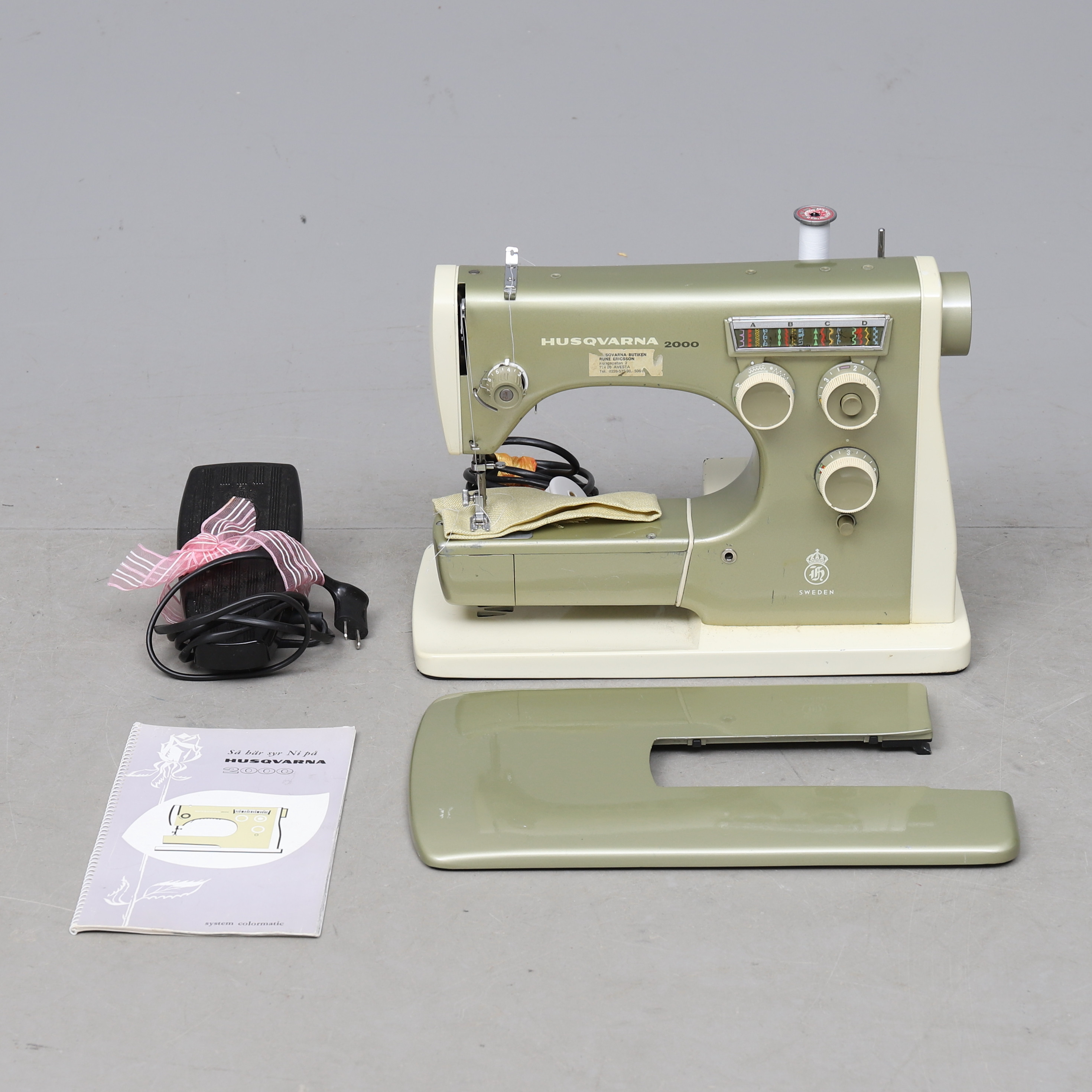 Images for 2160524. SEWING MACHINE, Husqvarna 2000.