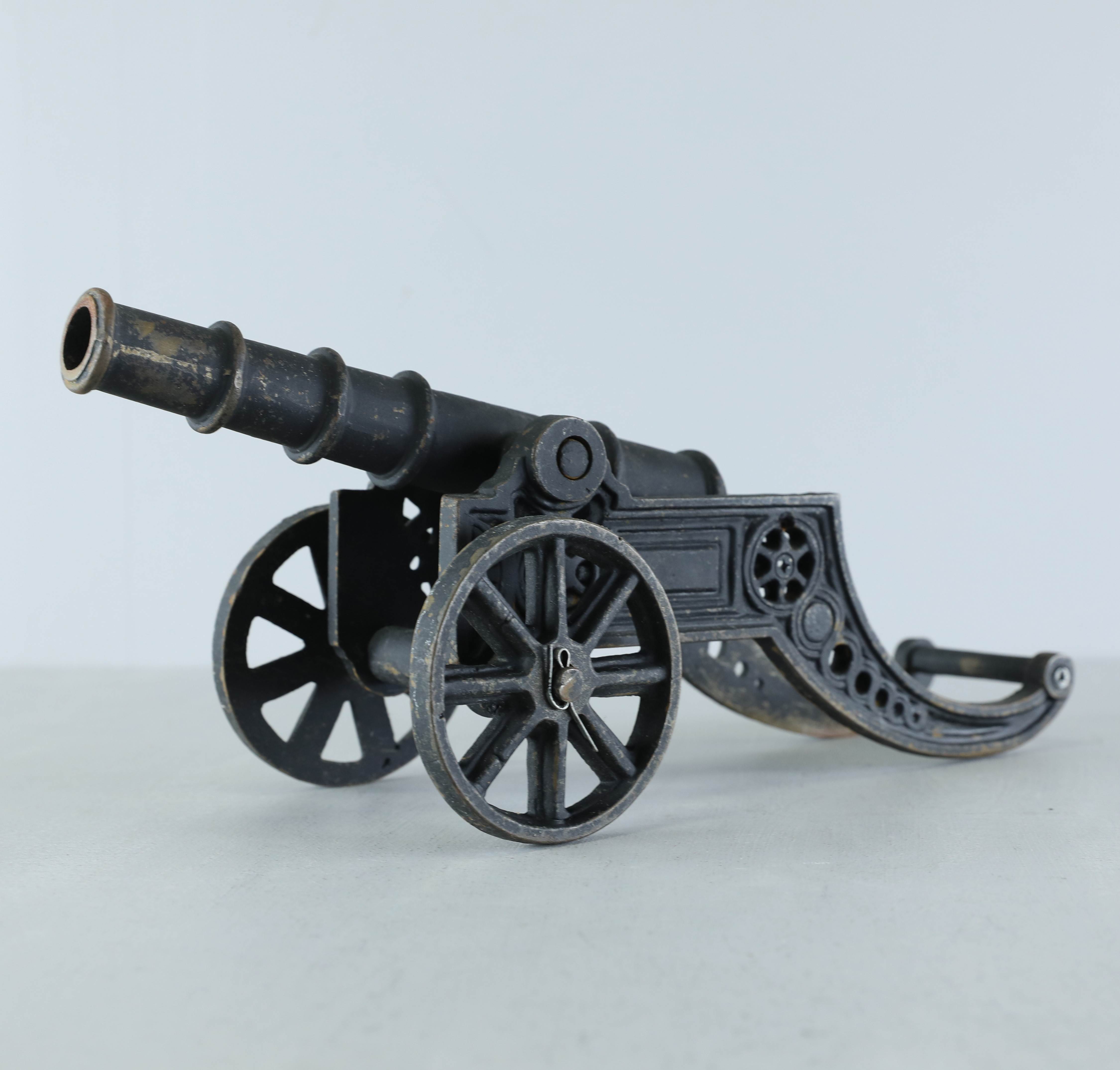 Cannons Auctions - 41d6seo