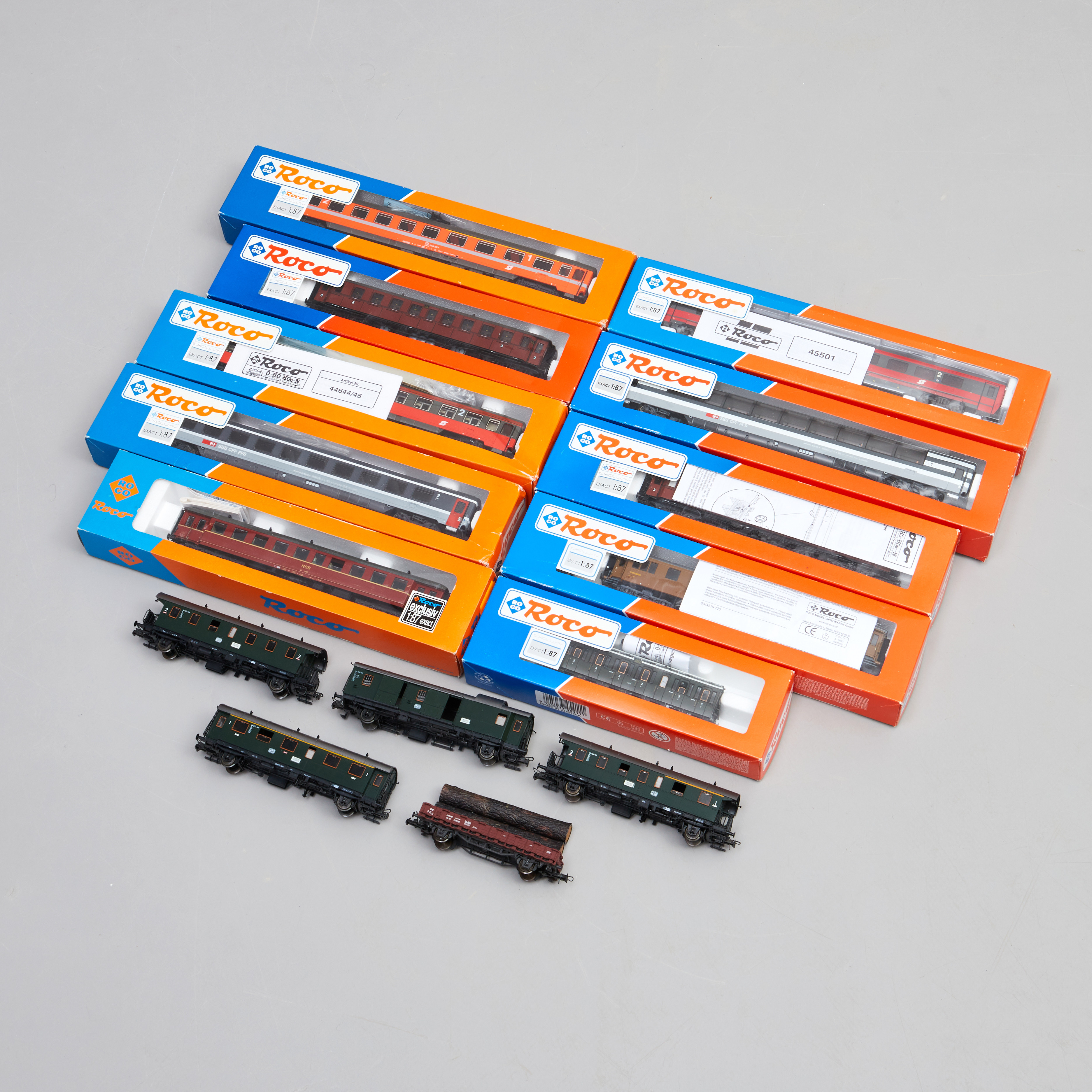 Roco Box Images for 2211679. ROCO, Train carriages, 15 pcs, most in original ...