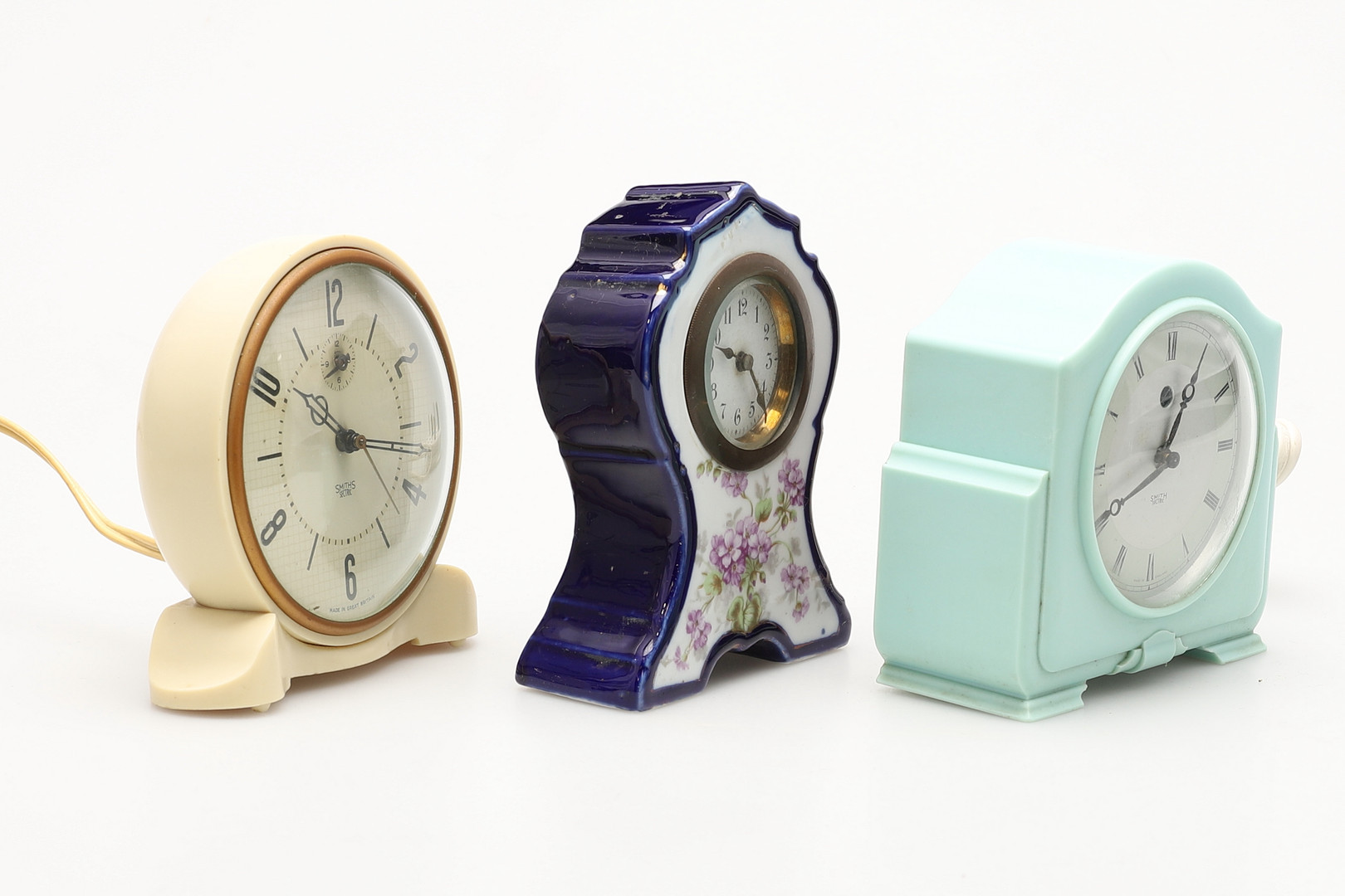 Images for 2292813. TWO SMITHS SECTRIC ELECTRIC TABLE CLOCKS, 1930S AND ...