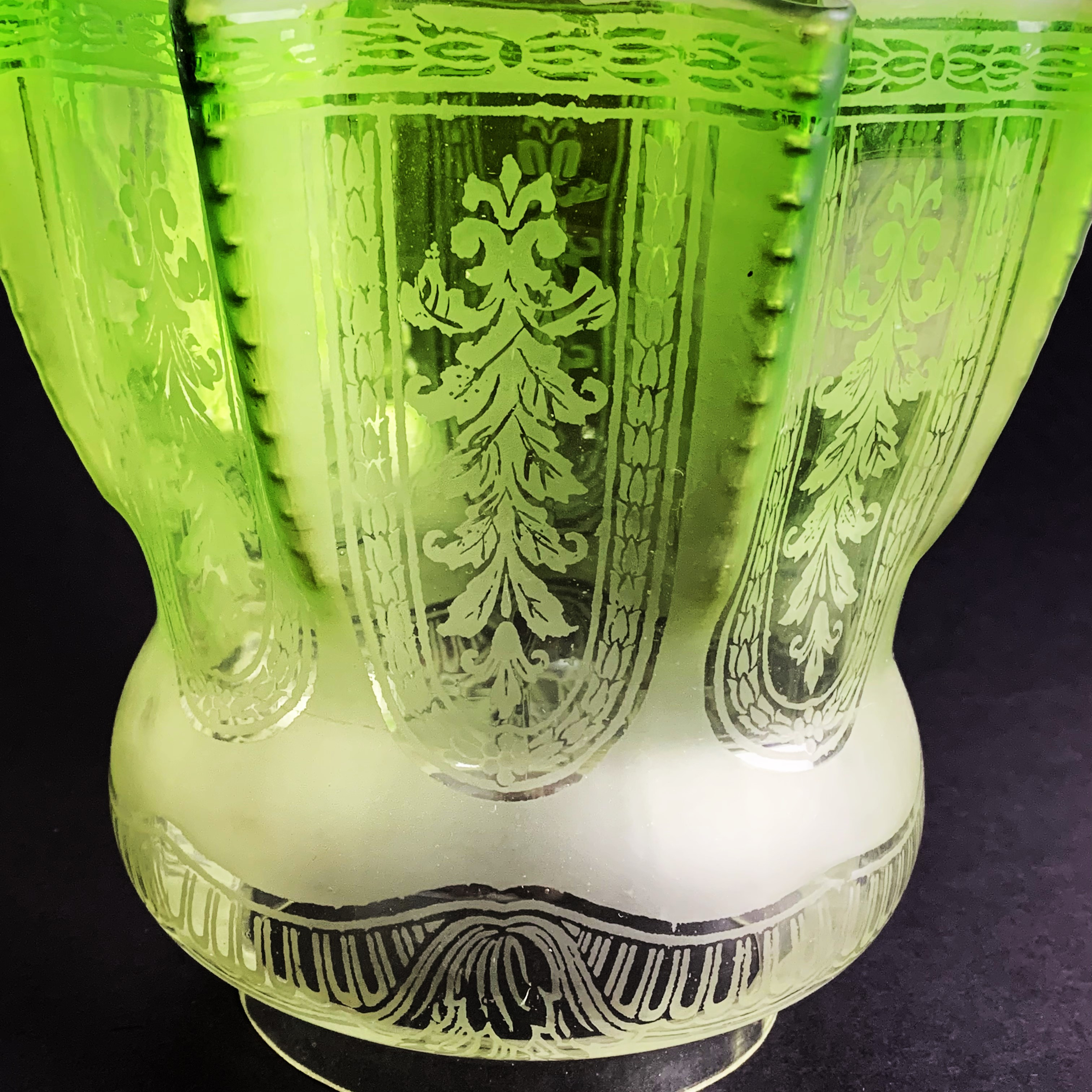 Images for 2344493. ANTIQUE GREEN OIL LAMP SHADE.