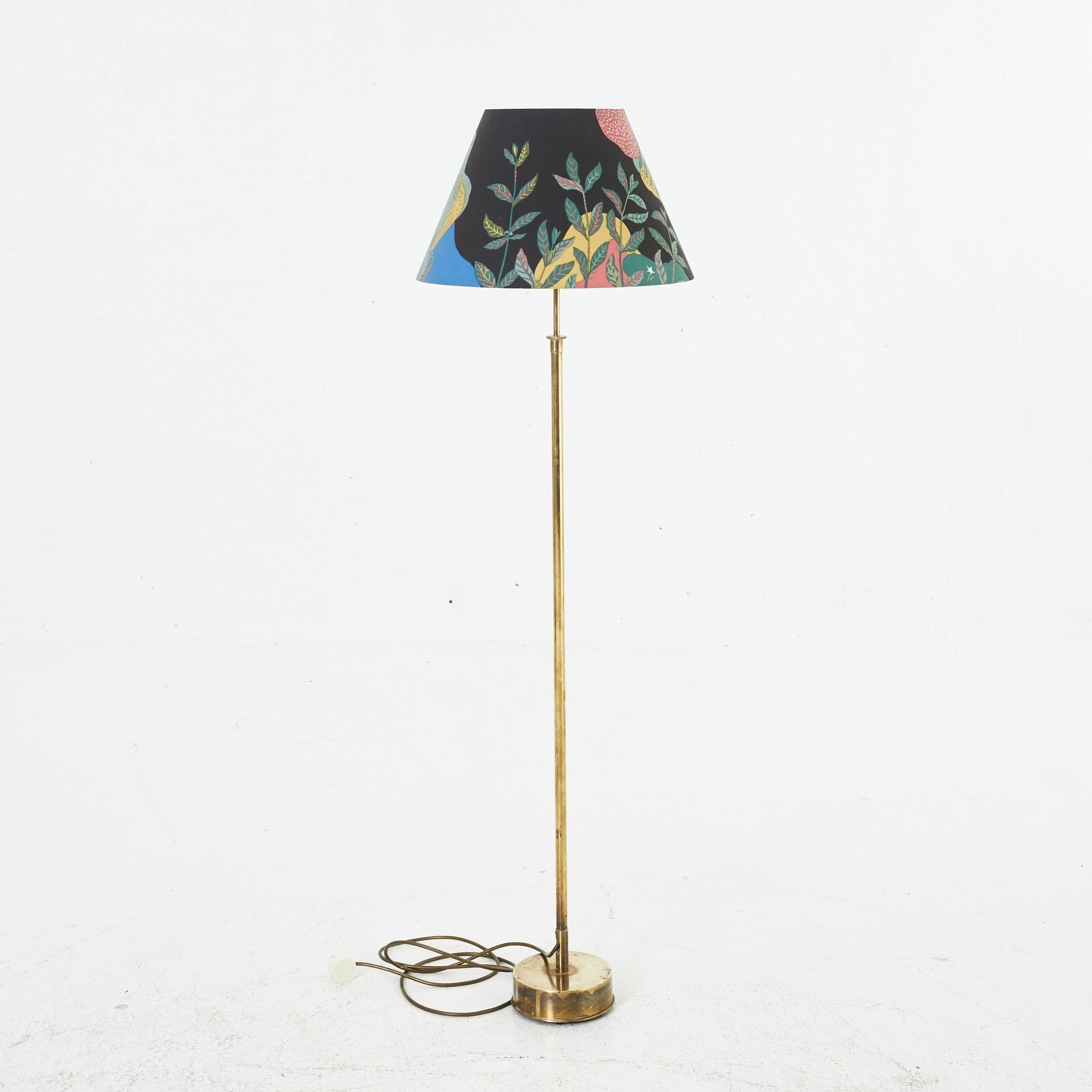images-for-2382582-floor-lamp-brass-1950s-hw-armature-shade-from