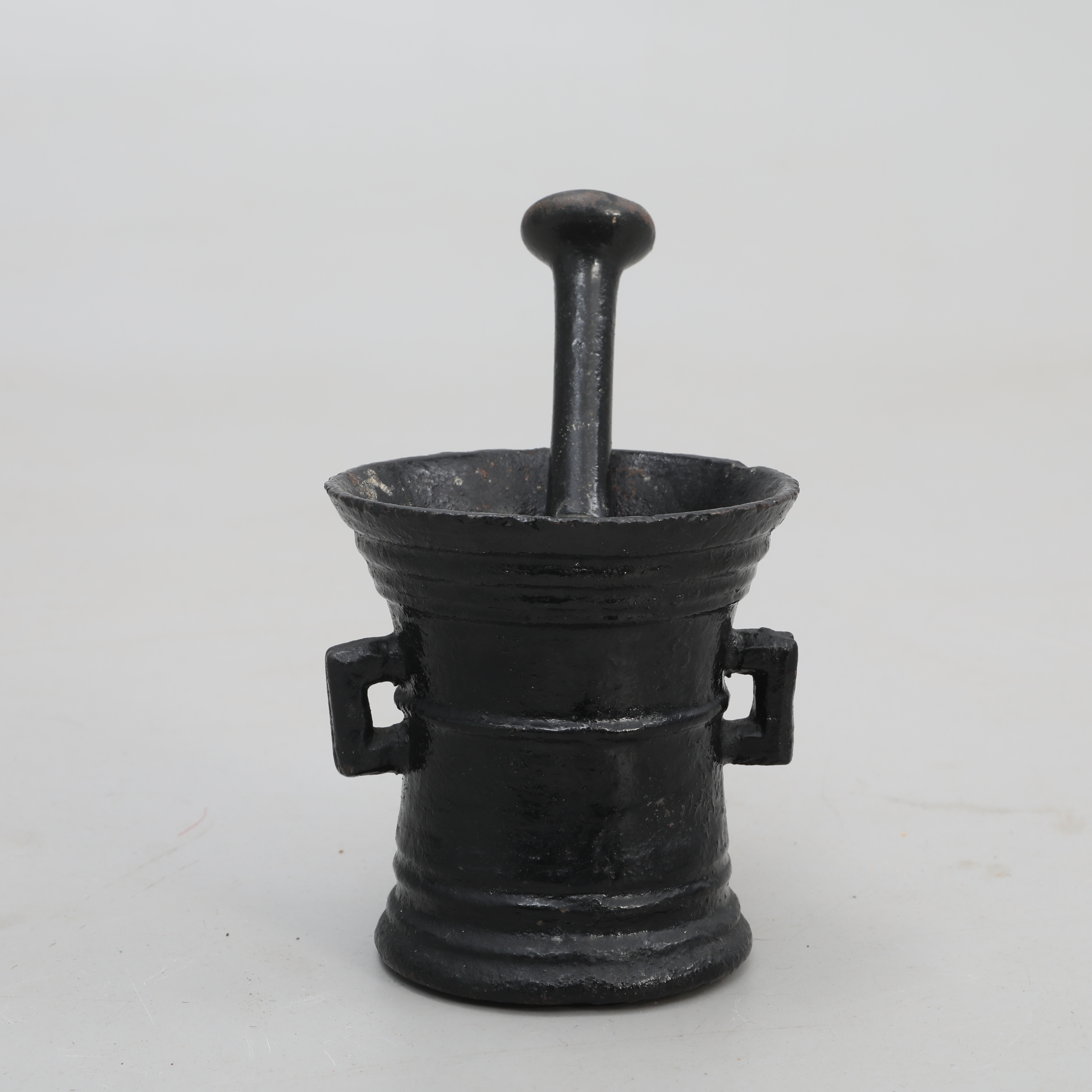 bilder-f-r-2394503-mortel-med-st-t-gjutj-rn-1700-1800-tal-auctionet