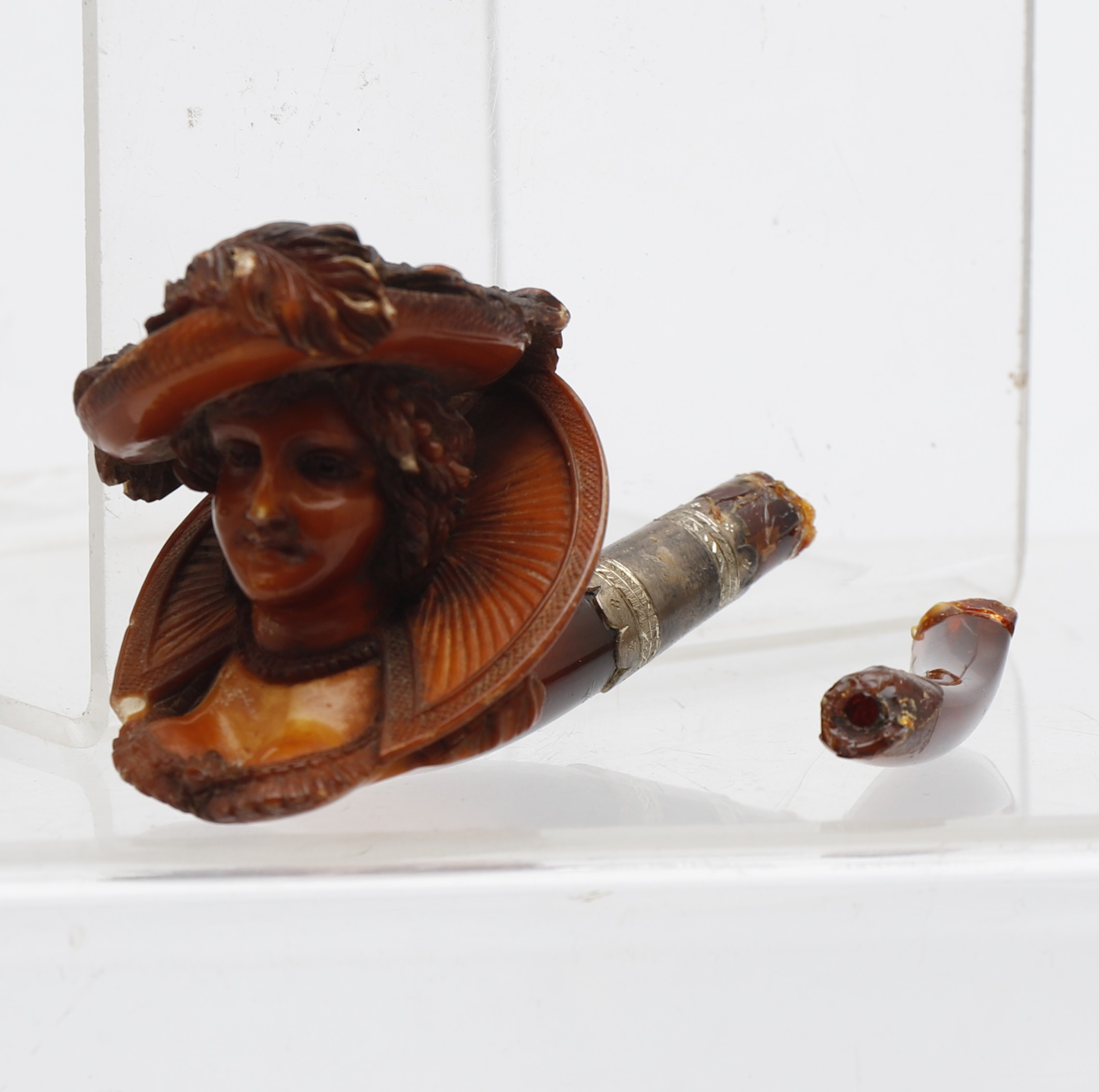 Similes Pipe Images for 2465338. Four pipes in meerschaum, wood and tortoiseshell ...