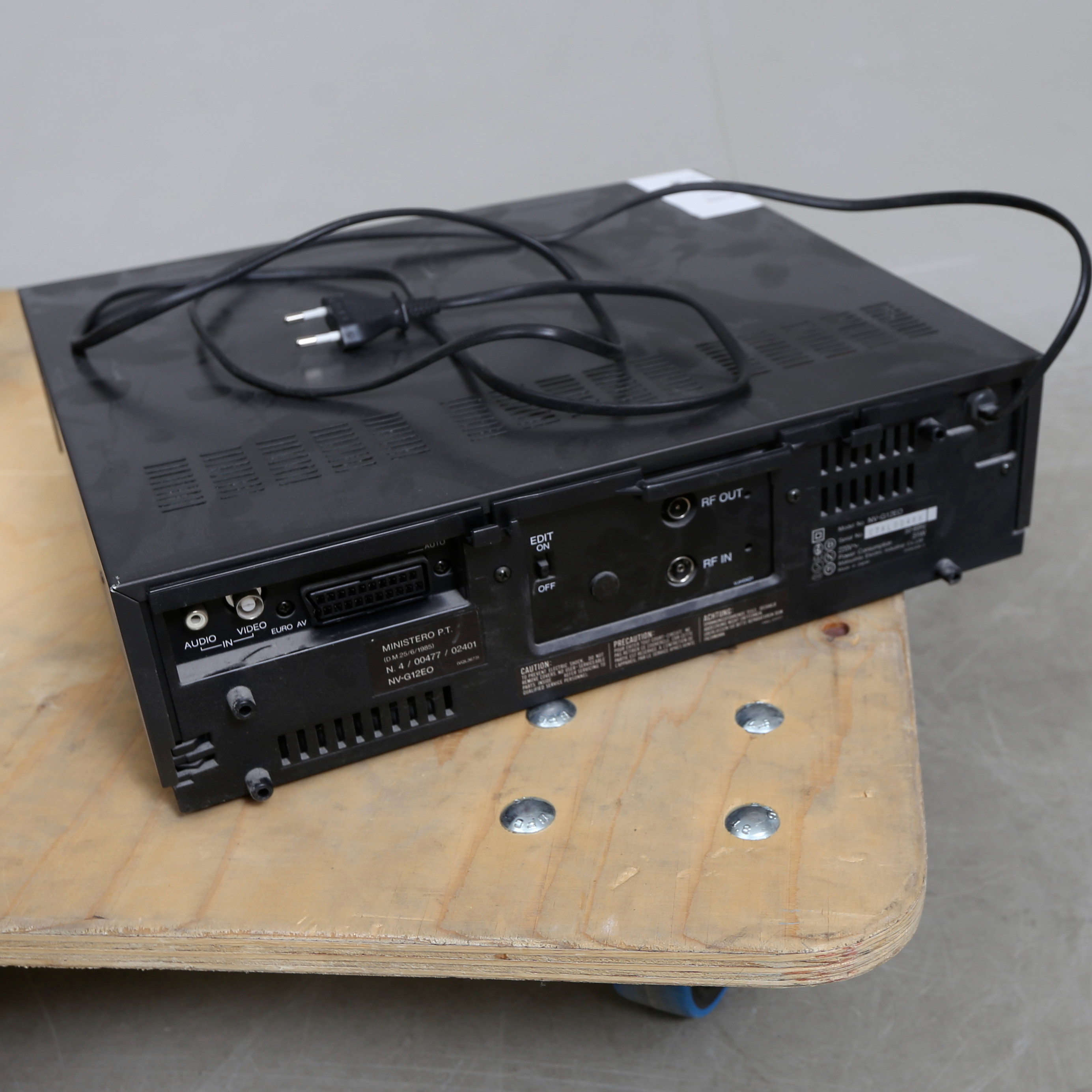Images For 2513048 VHS PLAYER Panasonic NV G12 Auctionet images-for-2513048-vhs-player-panasonic-nv-g12-auctionet
