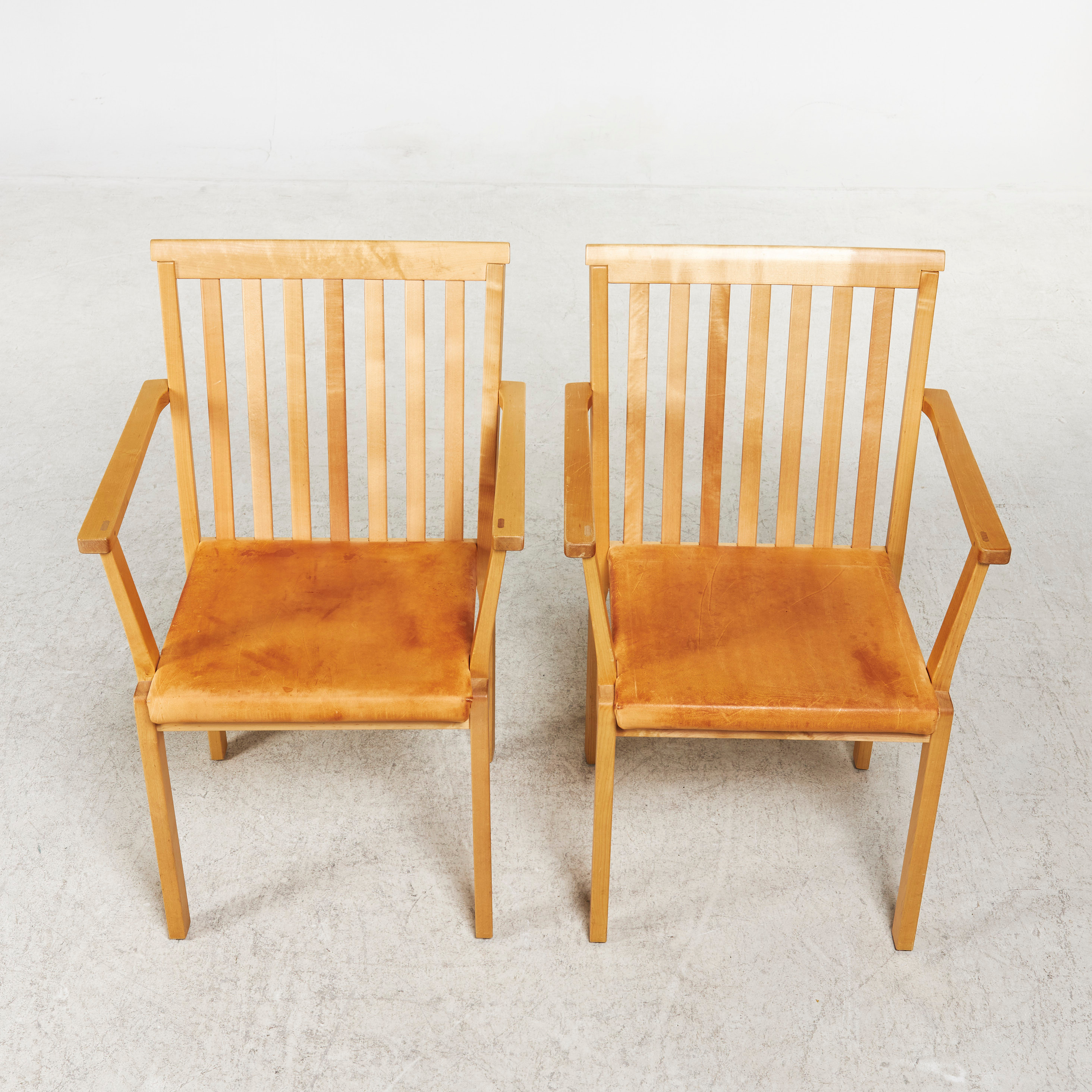 bilder-f-r-2589775-ke-axelsson-1-par-karmstolar-galleristolen