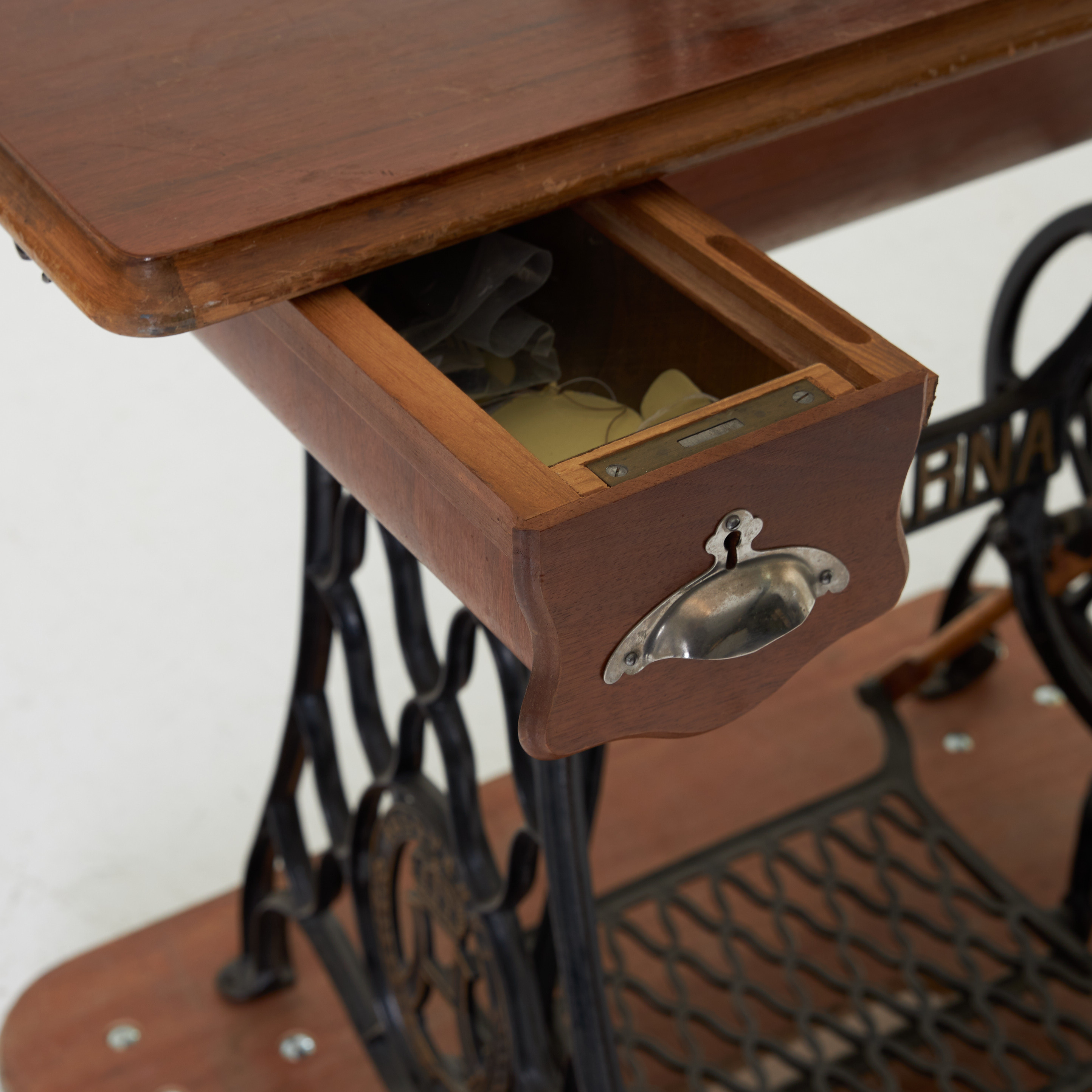 Images for 2633182. HUSQVARNA, sewing machine, early 20th century