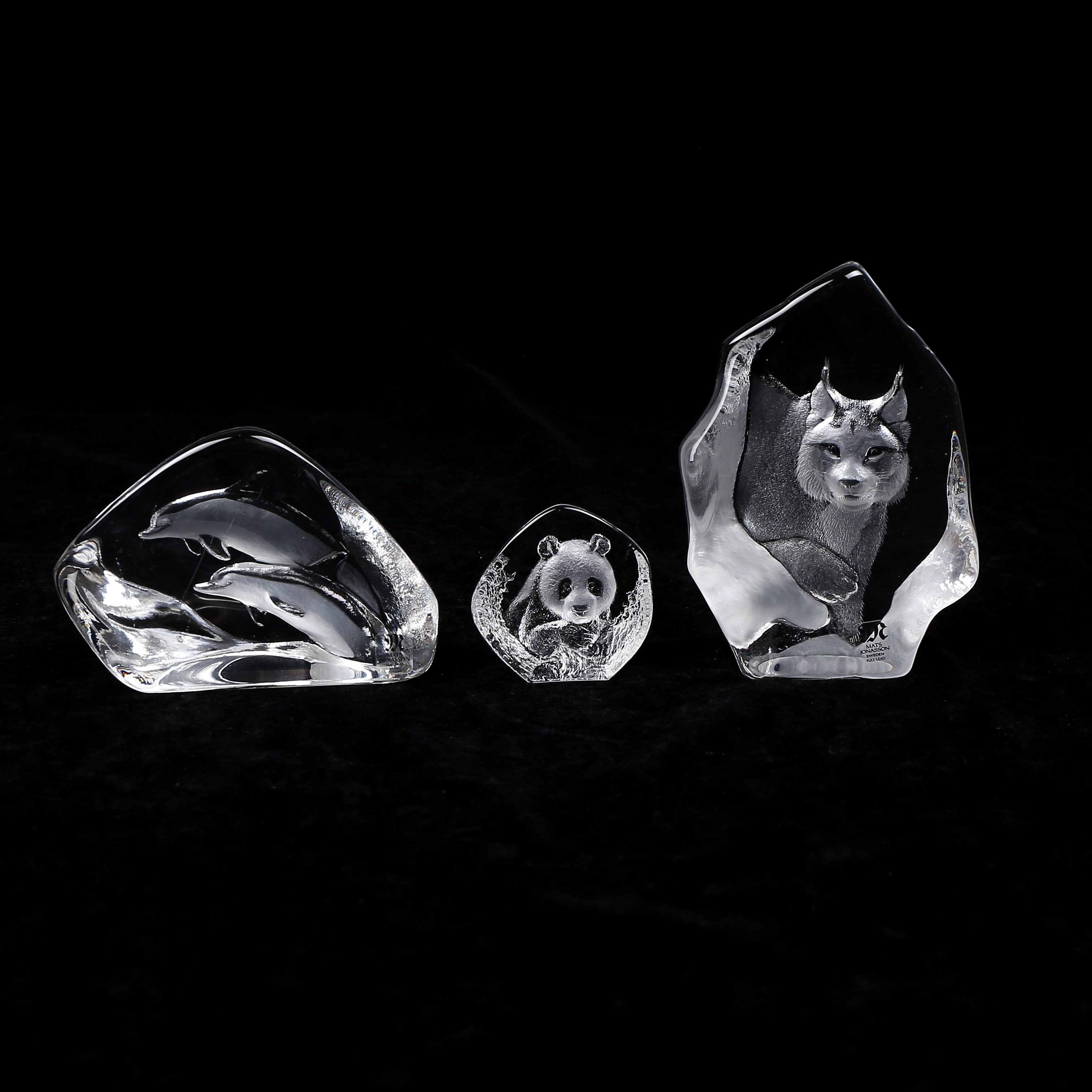 Bilder för 2729756. MATS JONASSON. Glasblock med djurmotiv, 11 st, signerade.