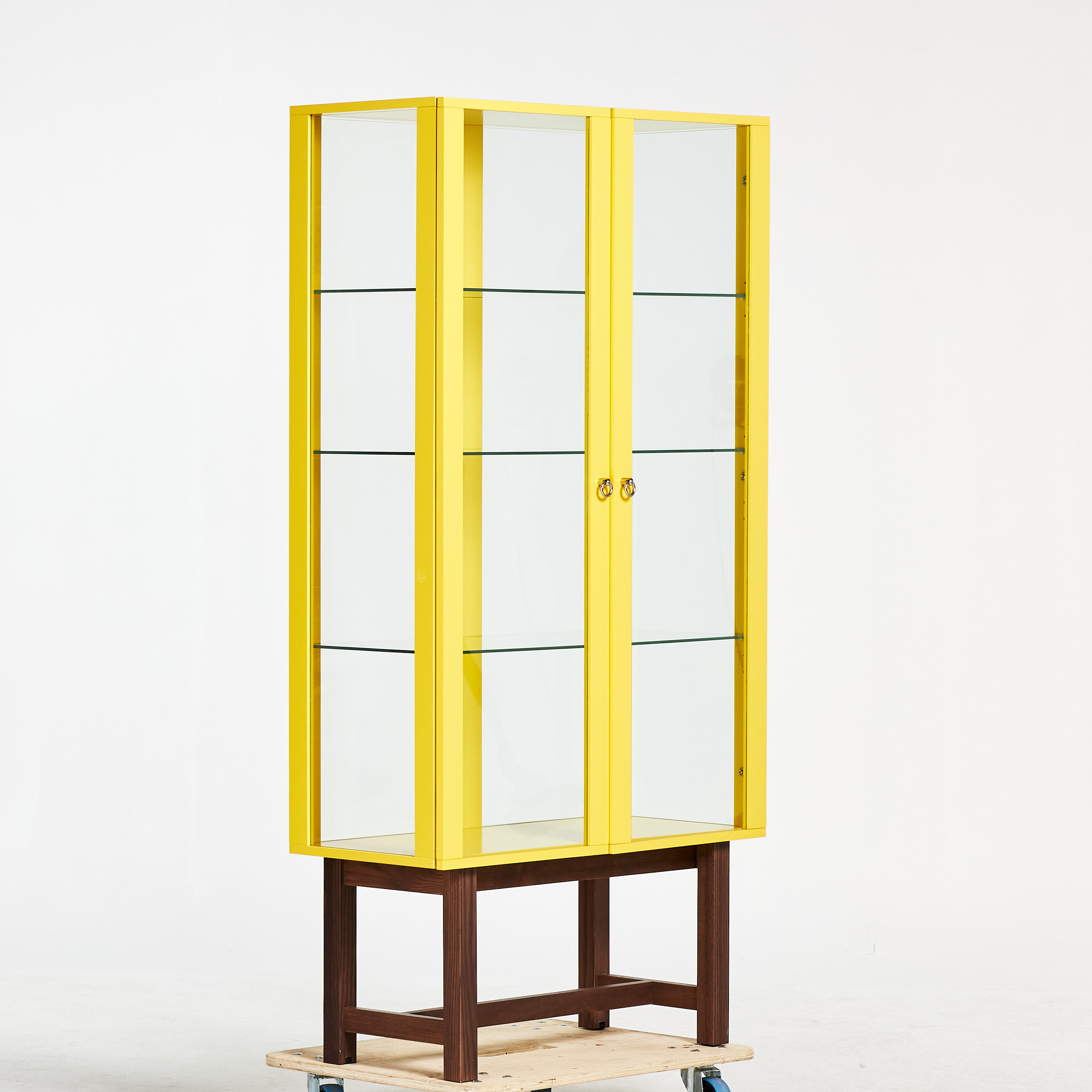 bilder-zu-2739269-vitrinsk-p-stockholm-ikea-zeitgen-ssisch-zwei