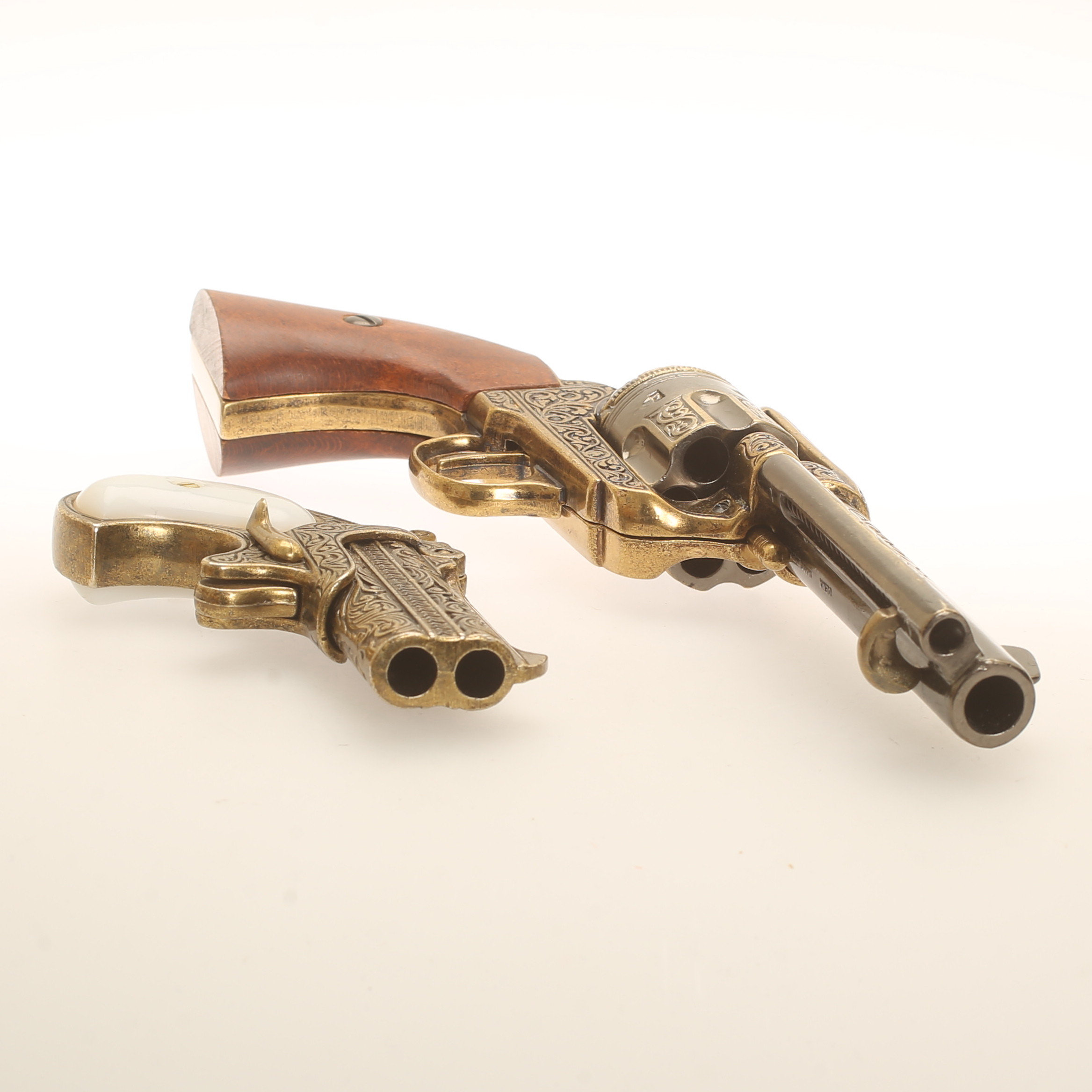 Images for 2768983. REVOLVER. GUN. Denix, replicas. - Auctionet