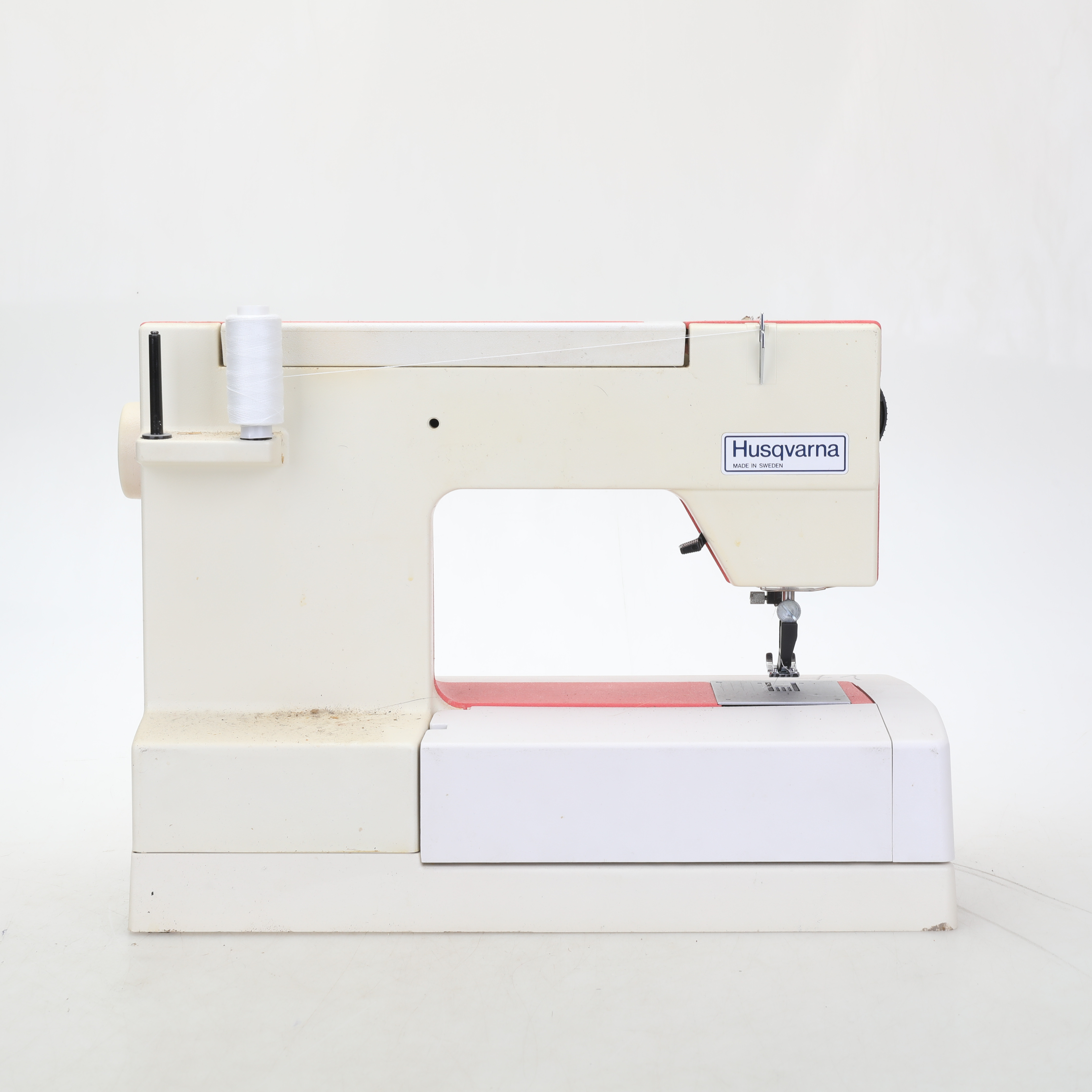 Images for 2772766. SEWING MACHINE, Husqvarna 150 E Carmen.