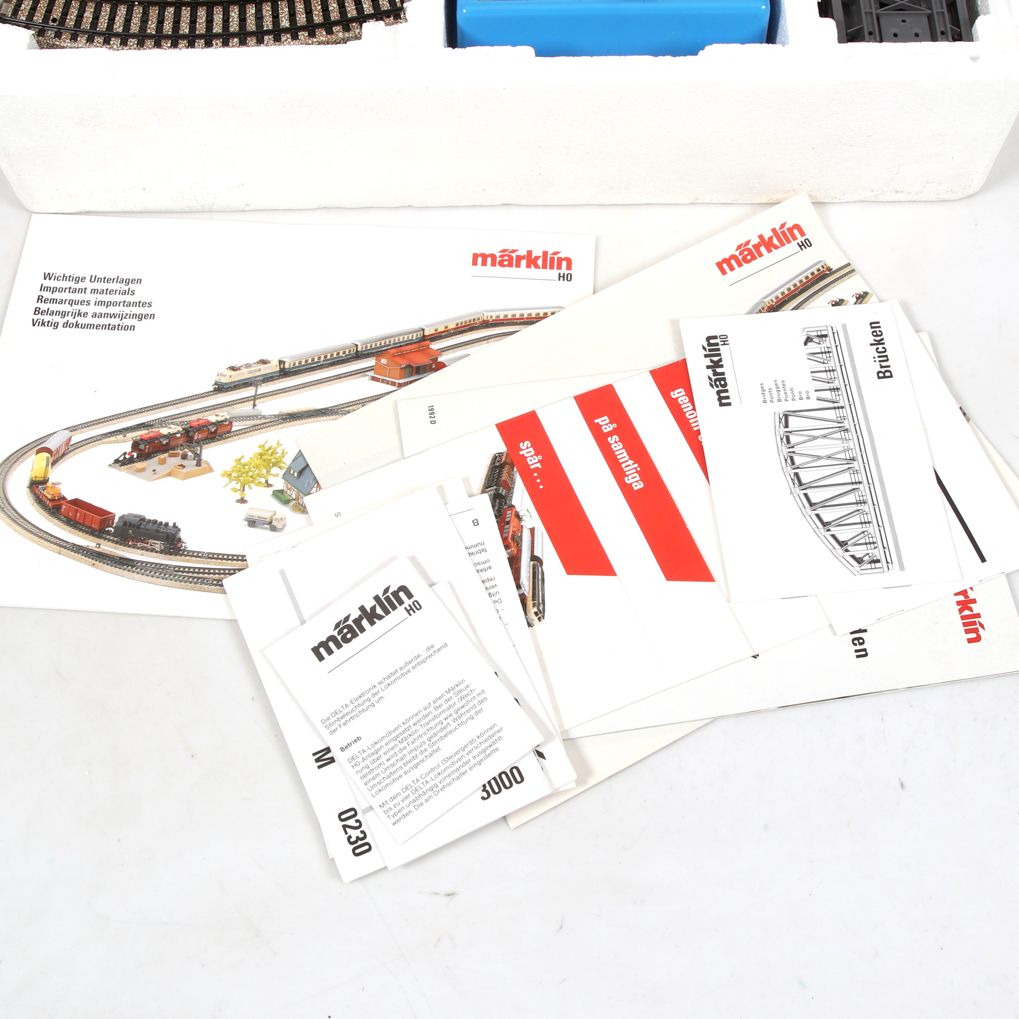 Images for 2783379. MÄRKLIN model train, starter kit, Delta 2915, HO