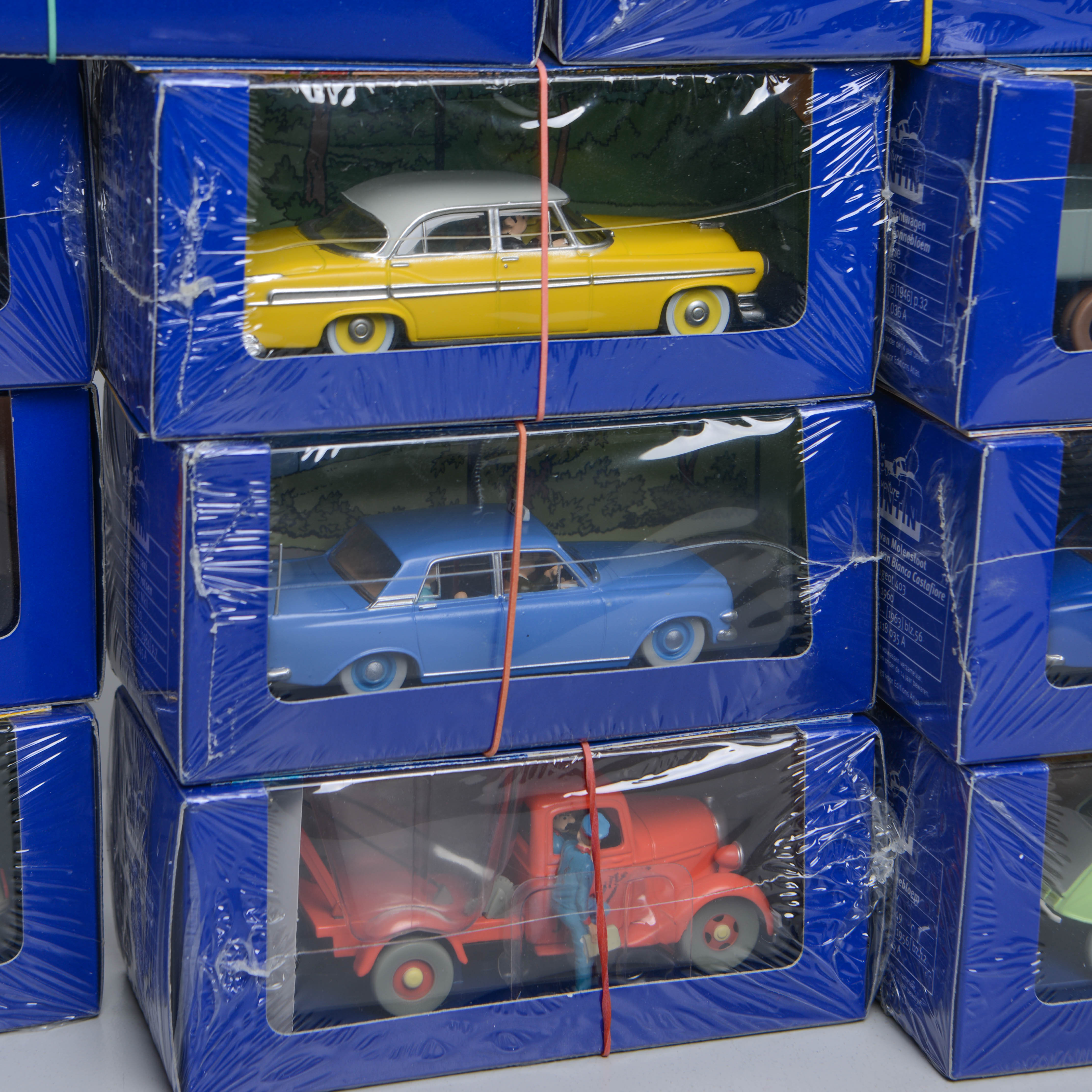 Voiture Tintin. Tintin et les Picaros. Le Land Rover du général Tapioca