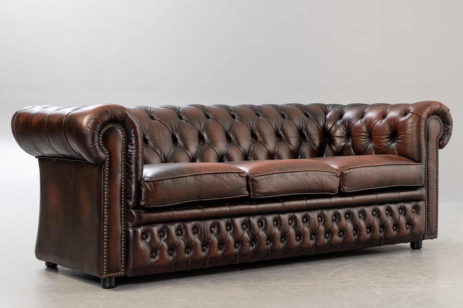 Images for 3001207. CENTURION FURNITURE PLC. Chesterfield sofa, 3