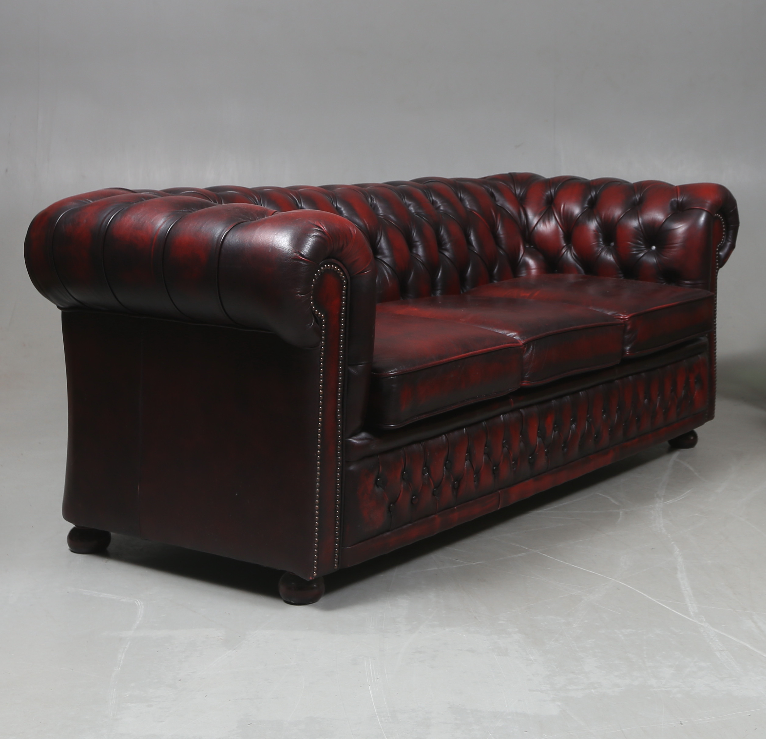 Images for 3136741. SOFA, Chesterfield, Winchester furniture, England