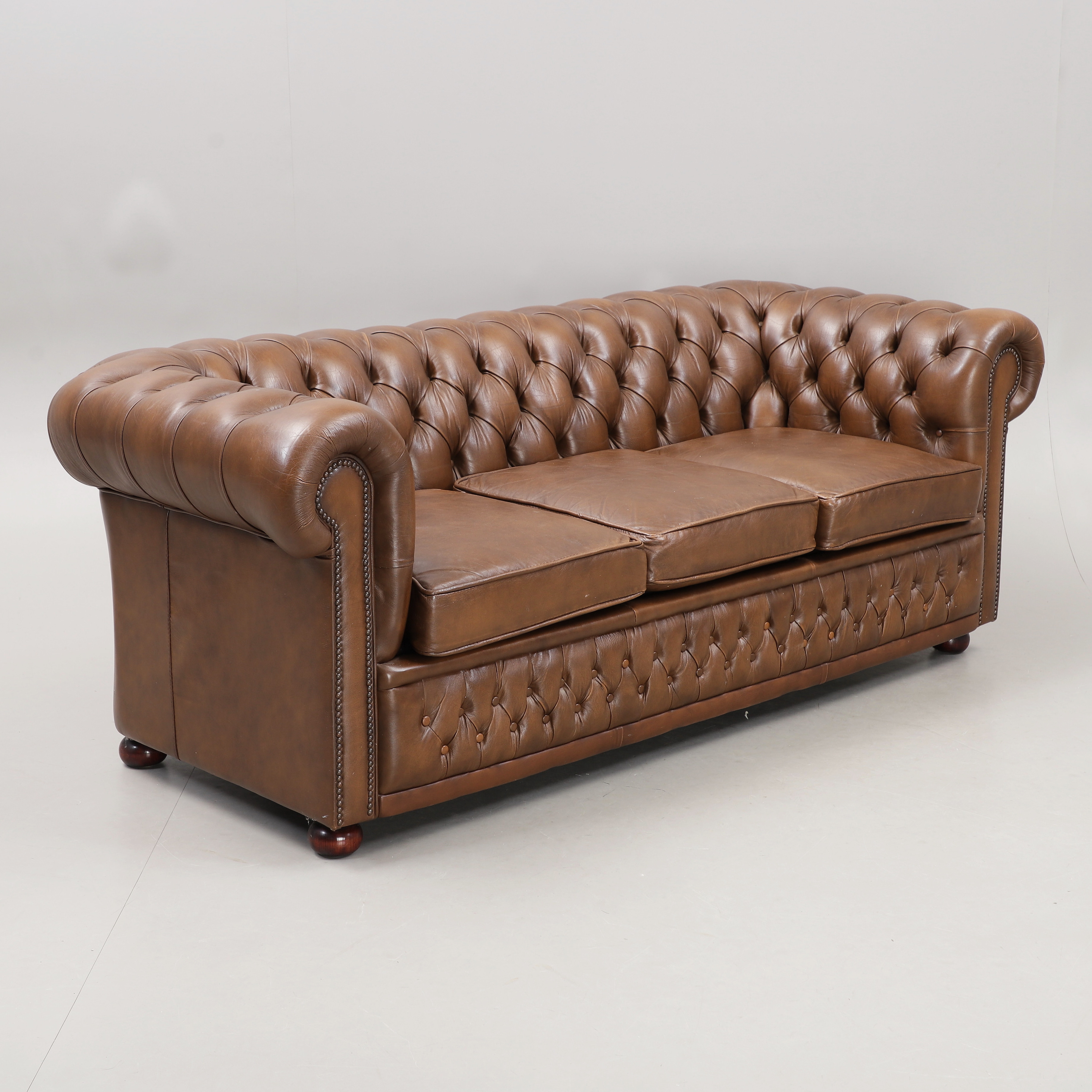 Bilder zu 3162177. SOFA, Leder, Modell Chesterfield, Winchester Furniture, England, 1995