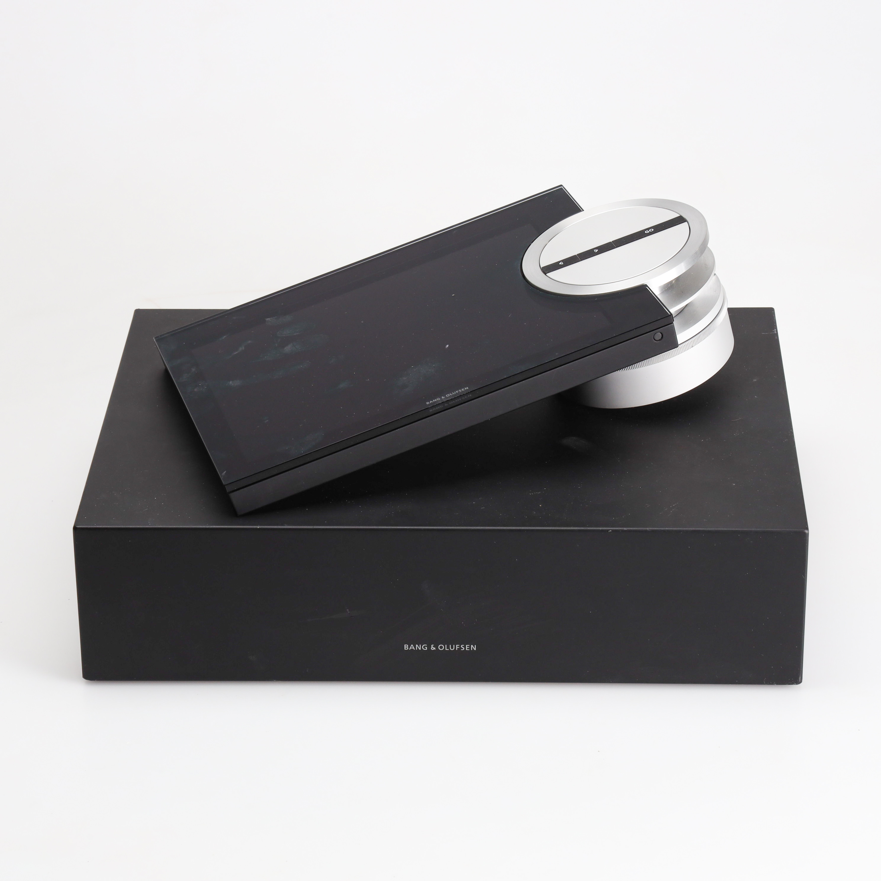 スピーカー・ウーファー BANG&OLUFSEN Beo Sound5/Beo Master5 スピーカー・ウーファー BANG&OLUFSEN Beo Sound5/Beo Master5