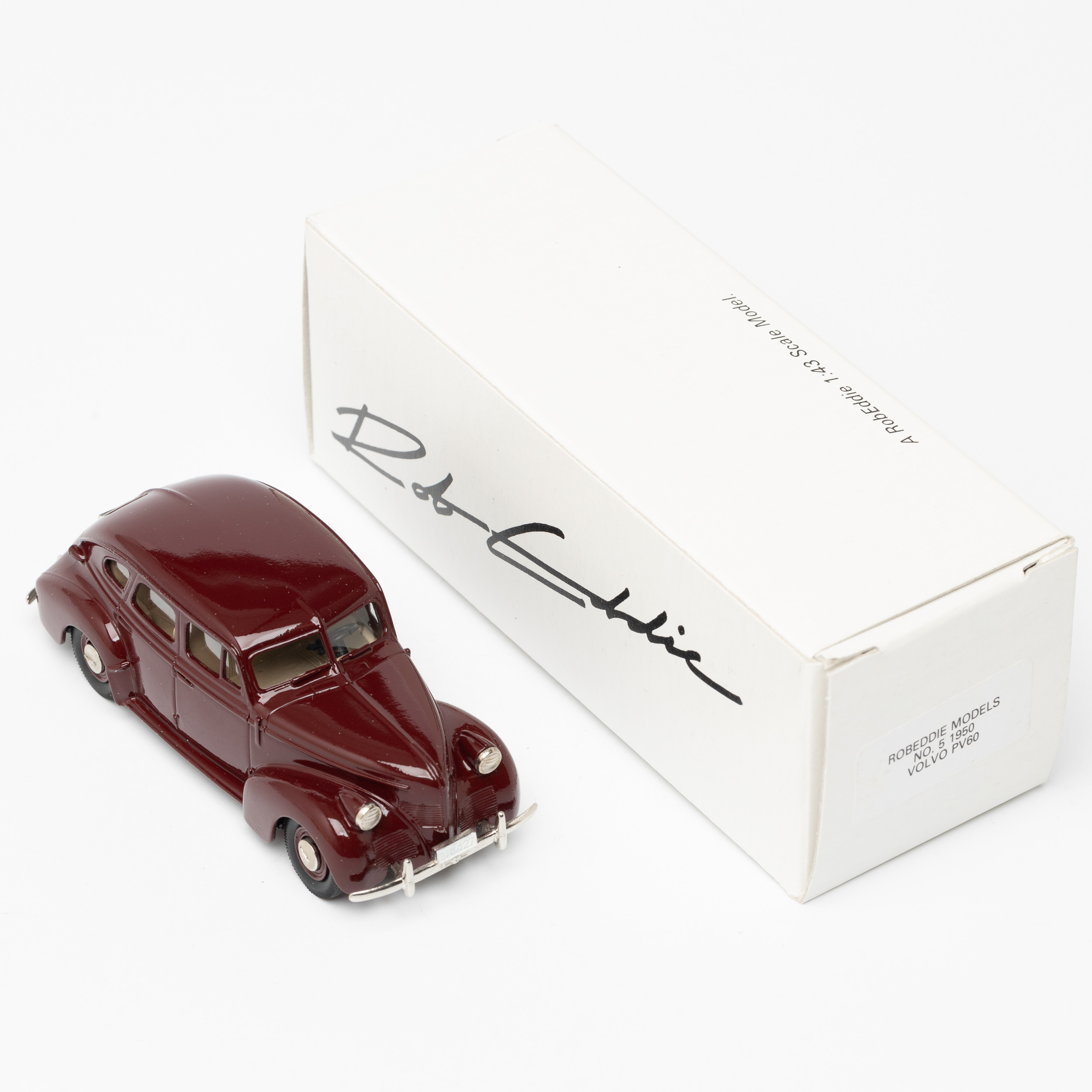 Miniature Volvo PV 1/18 Cult Scale Models 444 Rouge Foncé 1947 - Voiture-miniatu