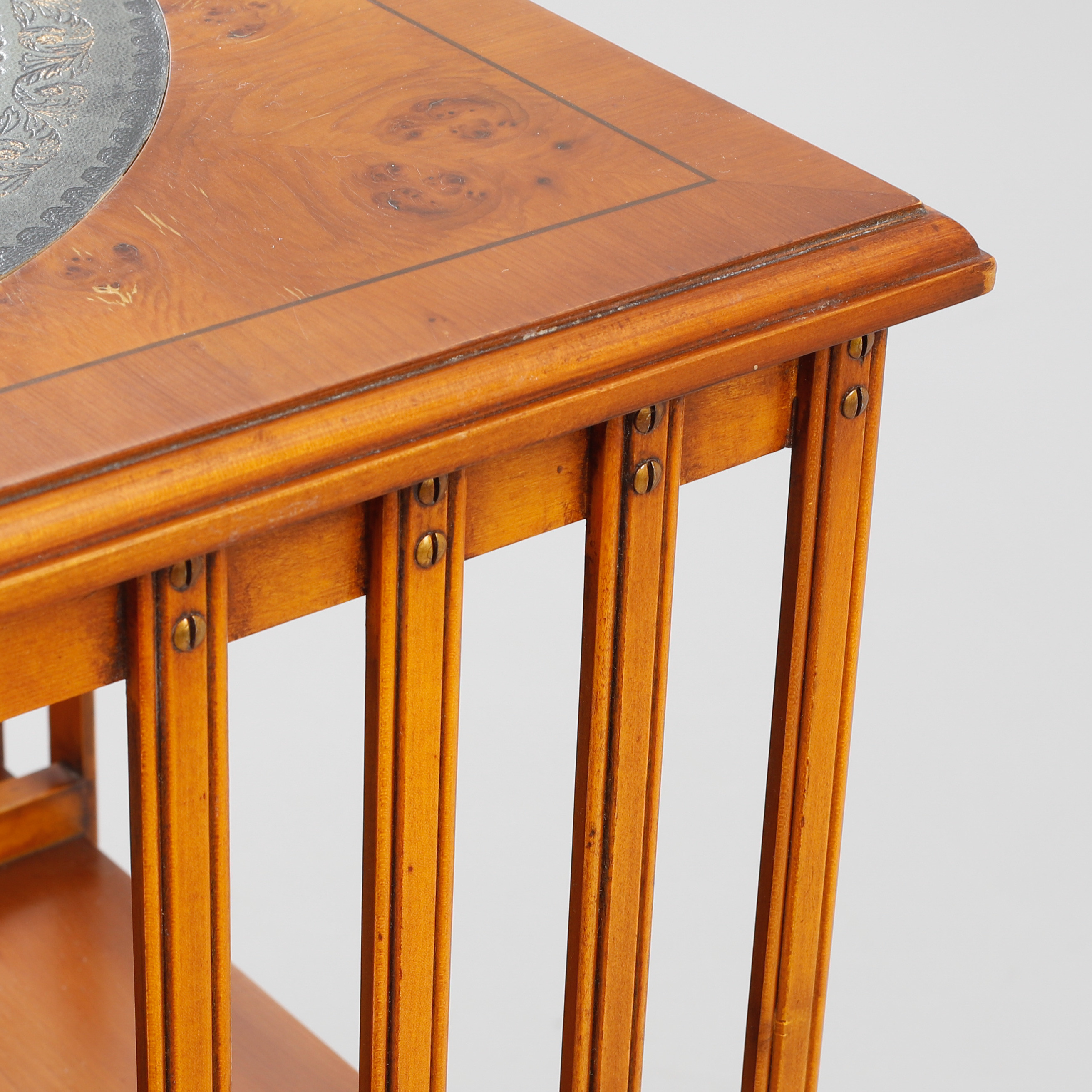 boksnurra-engelsk-stil-1900-tal-m-bler-vrigt-auctionet