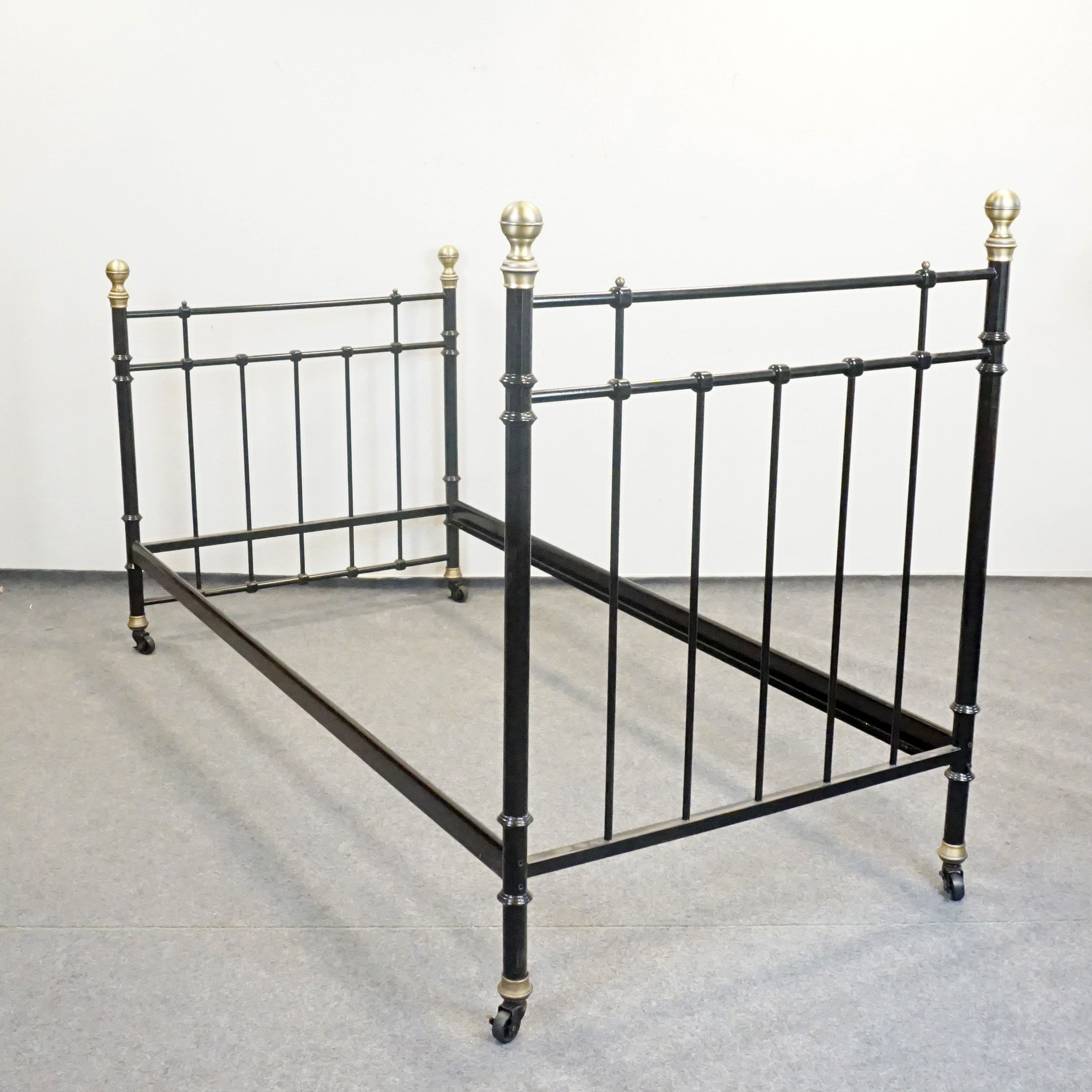 j-rns-ng-1900-tal-m-bler-vrigt-auctionet