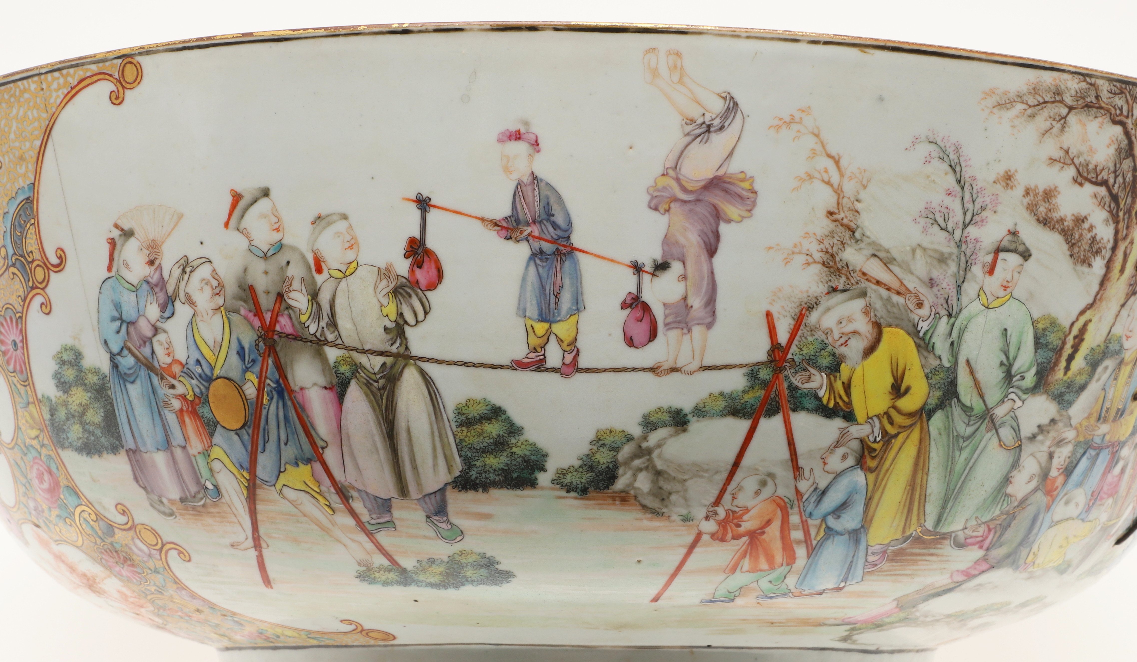 Images for 3627953. LARGE 18THC CHINESE PUNCH BOWL ACROBATS.